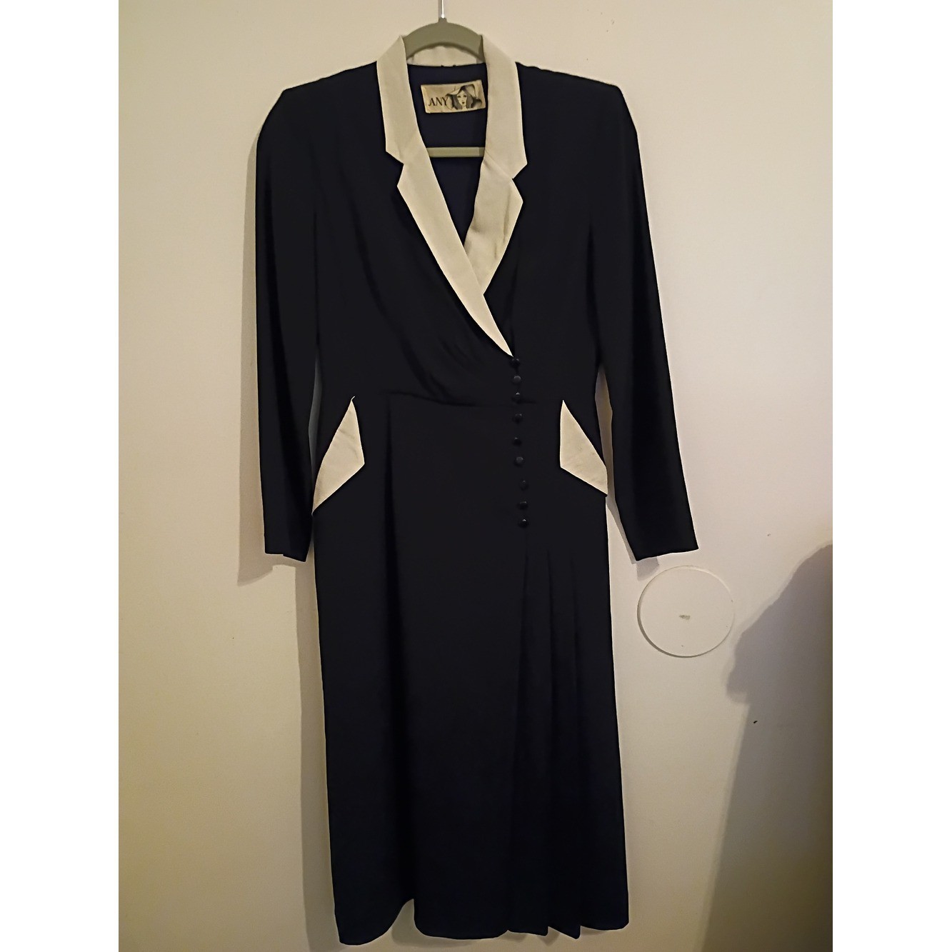 VTG Source Unknown Women&rsquo;s Black Midi Dress with Cream Trim Pleated Sz S