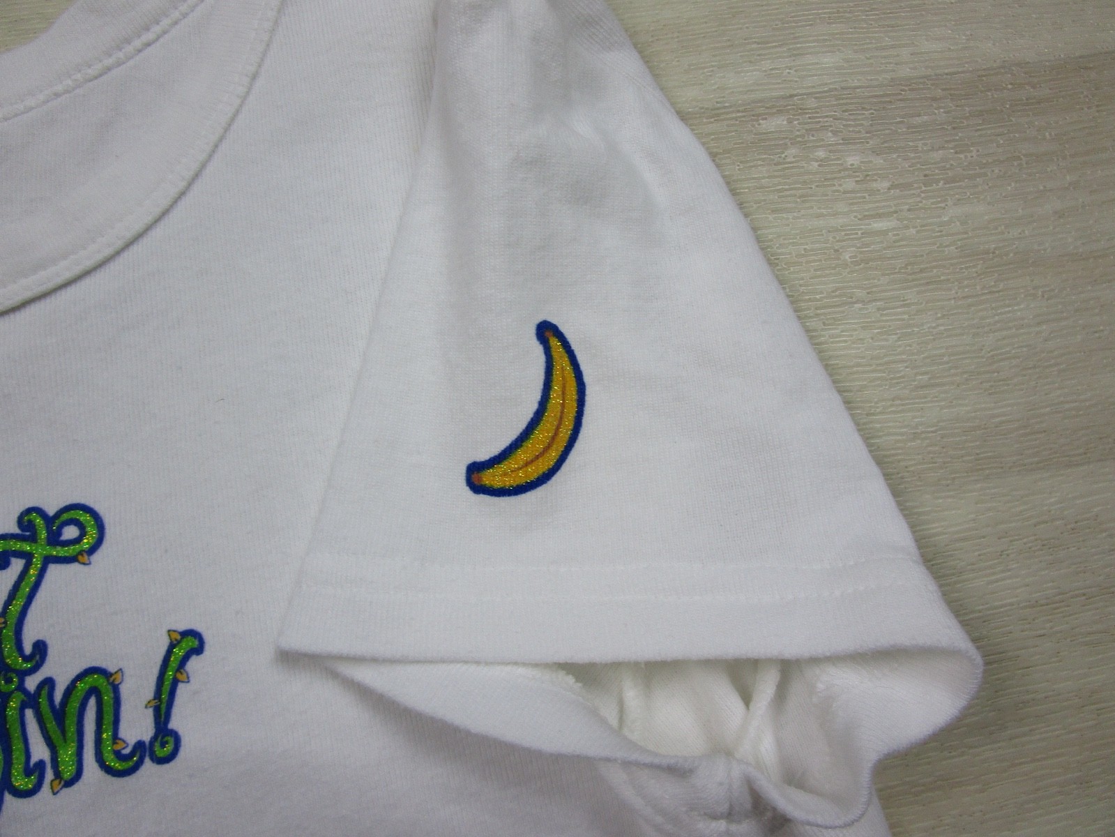 Vintage Y2K Monkey Glitter T-Shirt (M/L) Baby Tee Just Hangin Cyber E-Girl 2000s