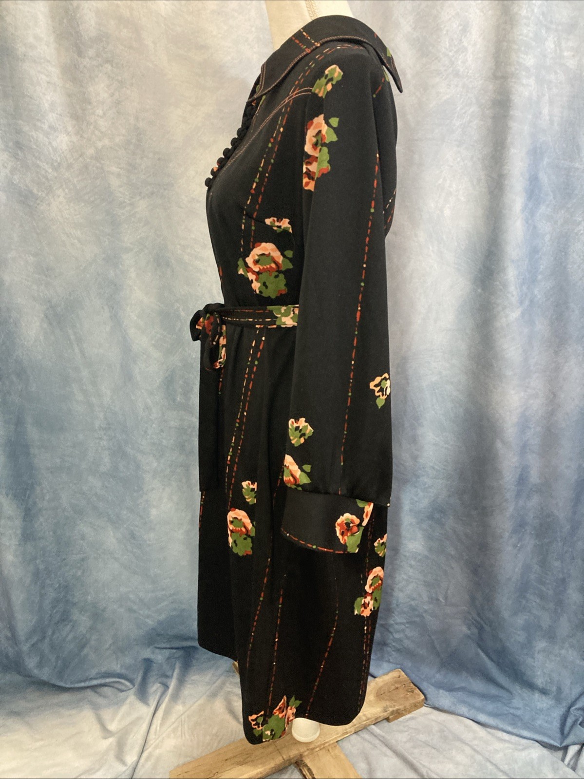 Vintage 1970s CLOVIS RUFFIN Ruffinwear Dress Western Dark Floral Jersey Knit