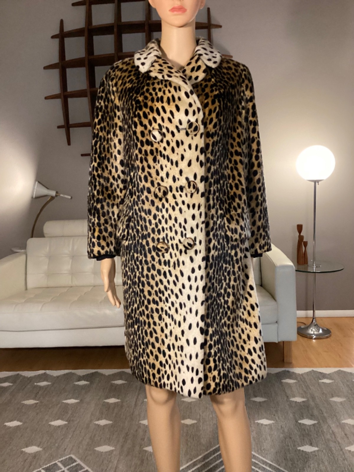 Vintage 60&rsquo;s Faux Leopard Cheeta Fur Coat Old Hollywood Chita Sportowne