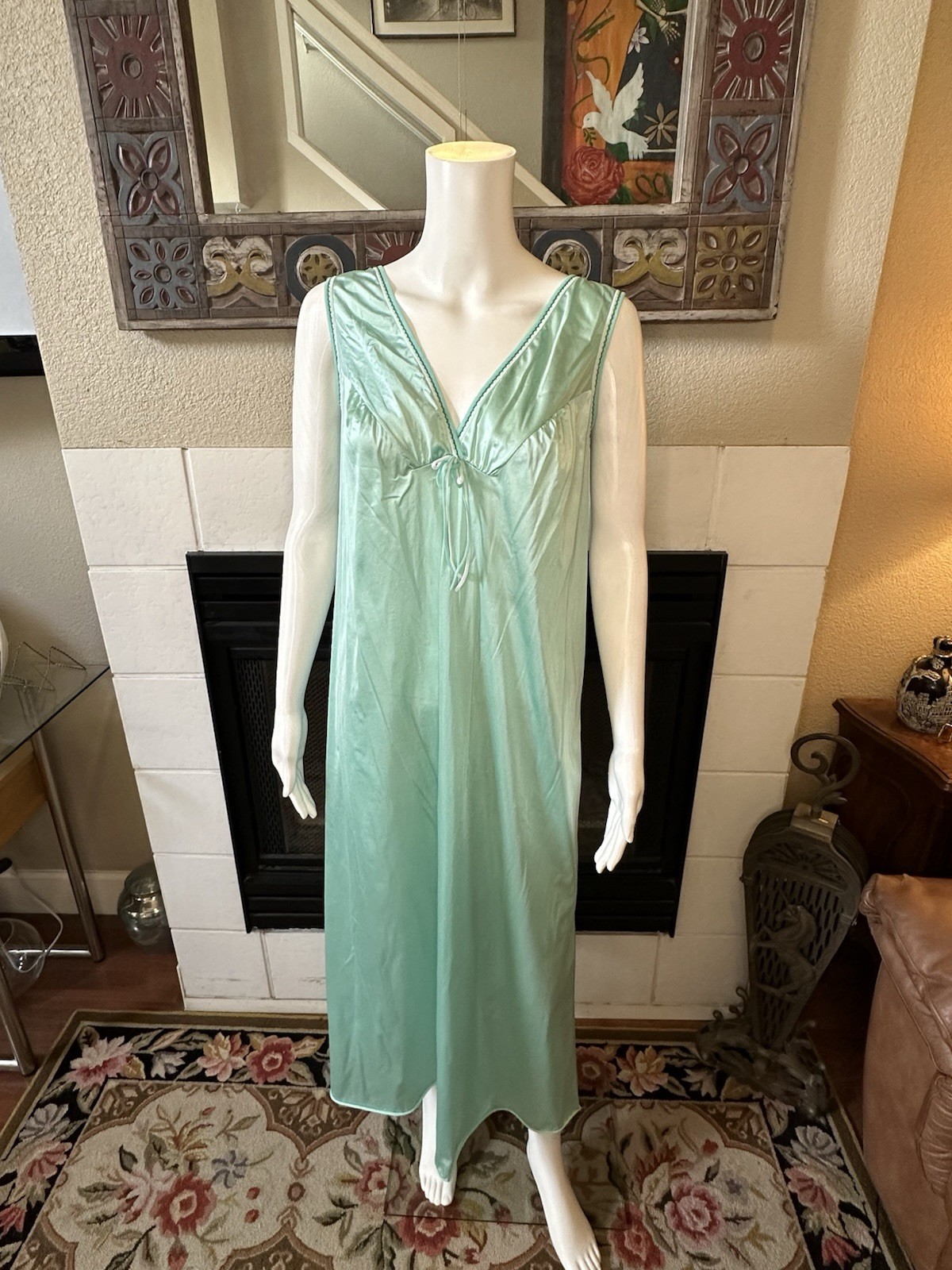 Vtg Size 42 Green Nightgown Made in USA Length 50.5”