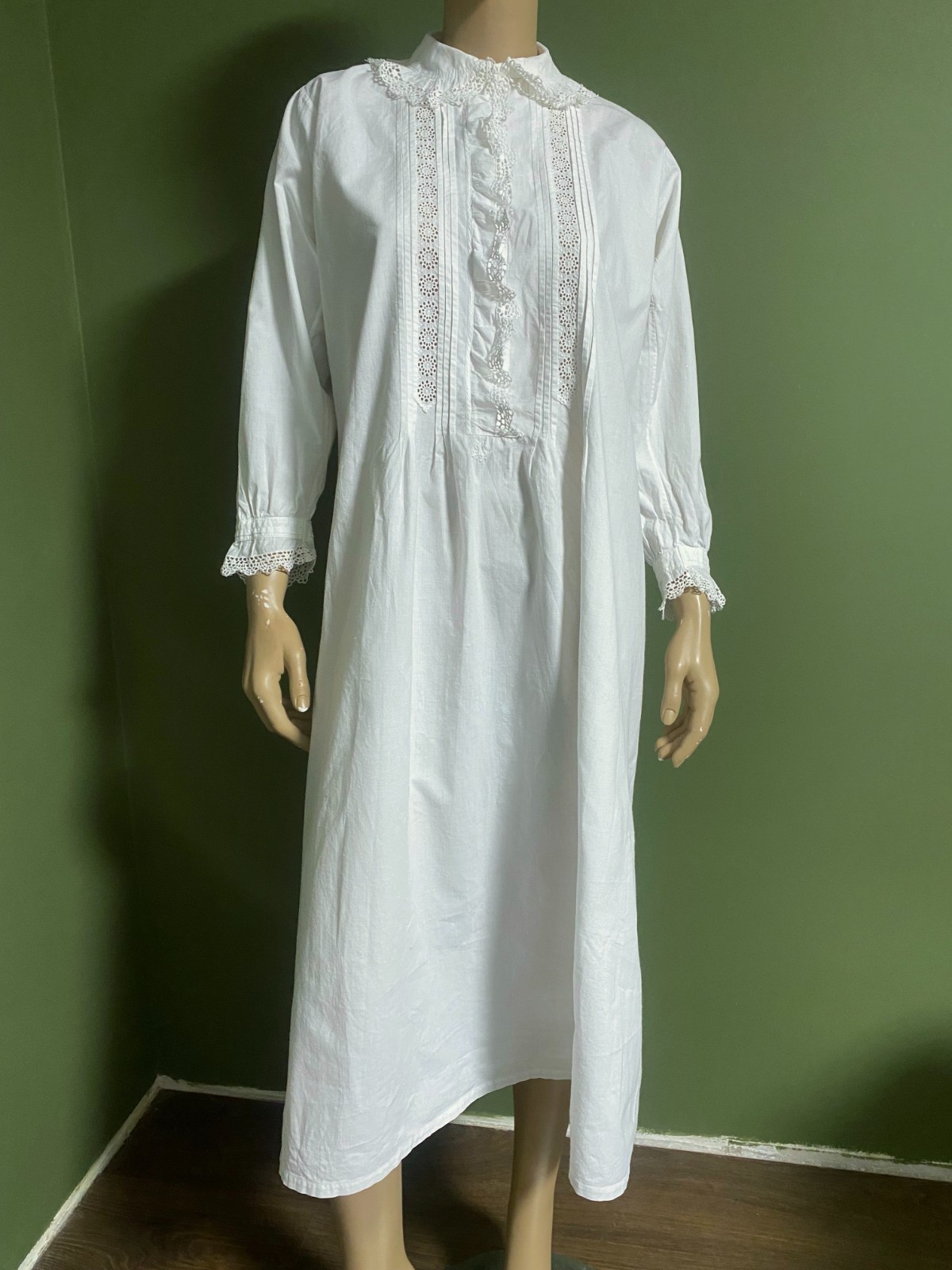 Antique Victorian Edwardian Nightgown Night Dress Long Cotton Monogram « CR » Lace
