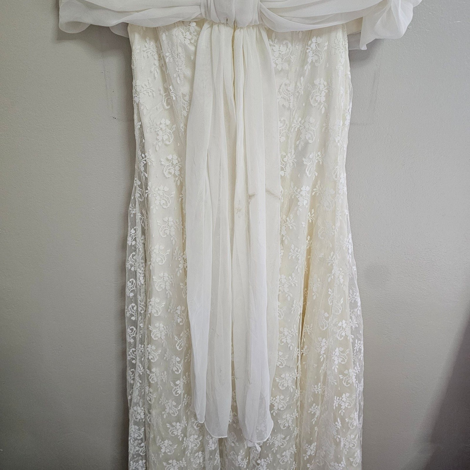 Vintage Scott McClintock Lace Off Shoulder Formal Gown Dress USA Size 10 Vintage