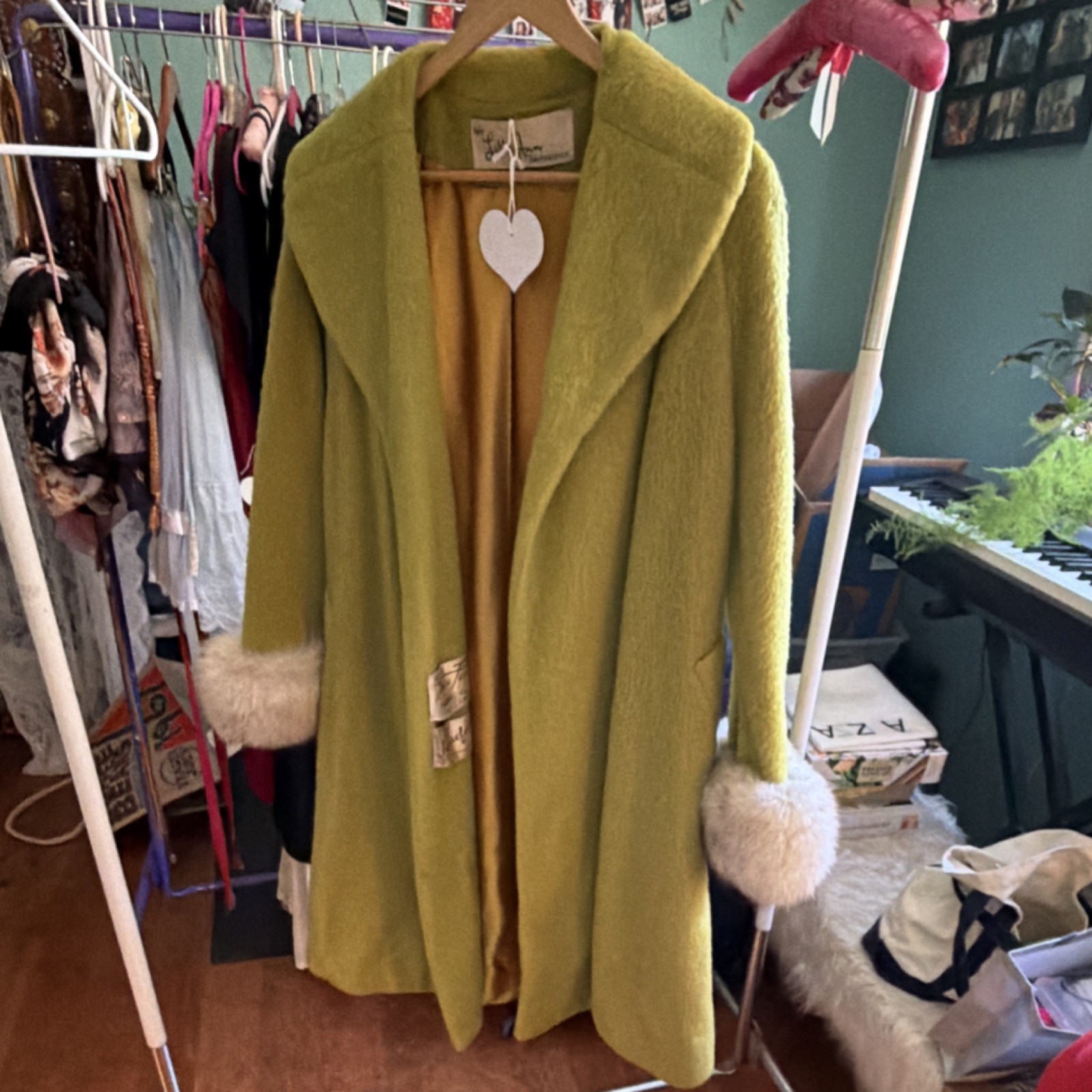 Lilli Ann Vintage Women&rsquo;s Green Wool Coat with Fox Fur Cuffs