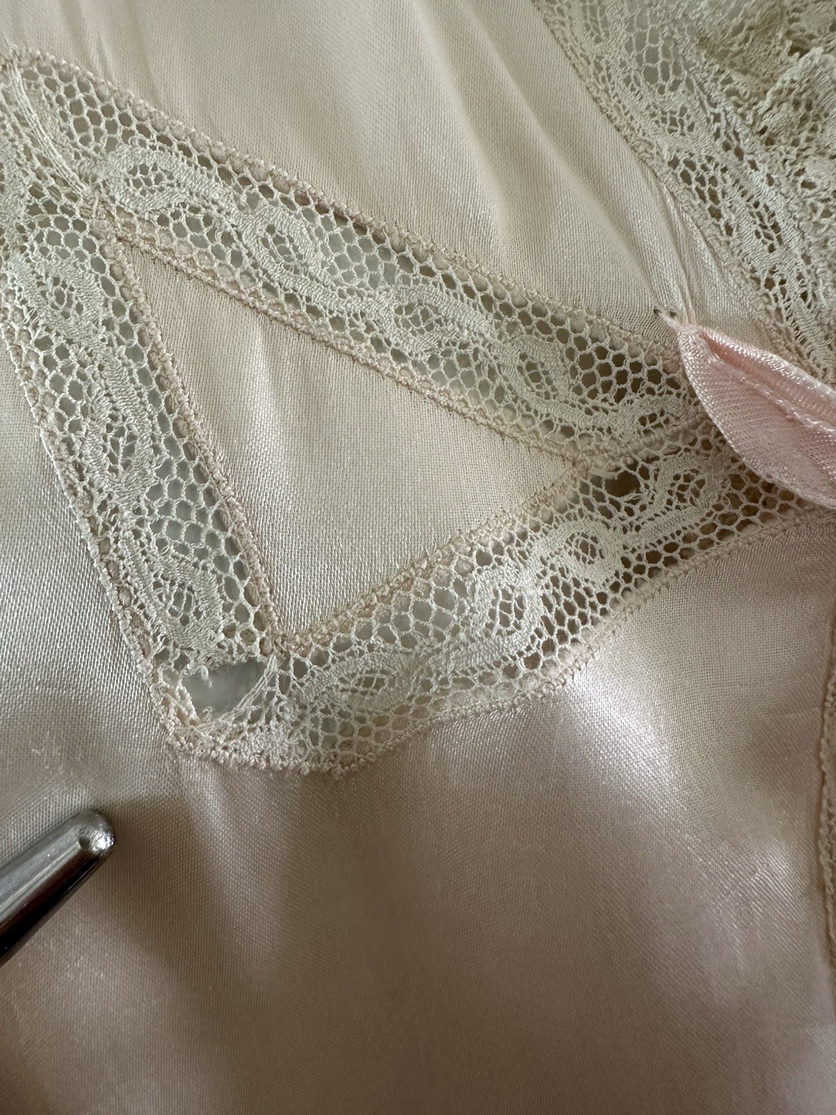 1930s Rayon Satin Bed Jacket Champagne Peach Lace Bow Tie Front Boudoir Top VTG