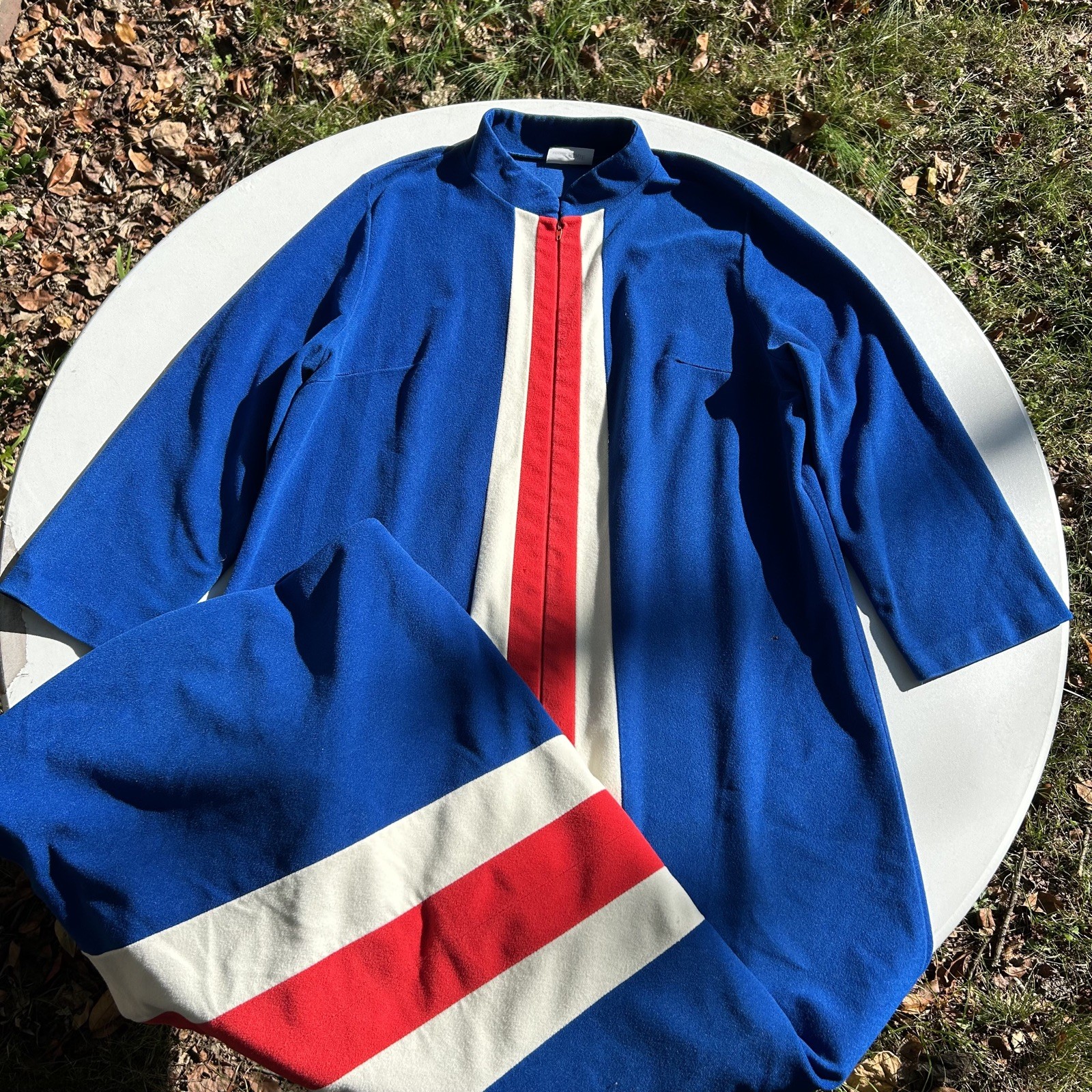 Vintage 70&rsquo;s Blue Red & White Striped JC Penney Lounge wear Zip Up Robe