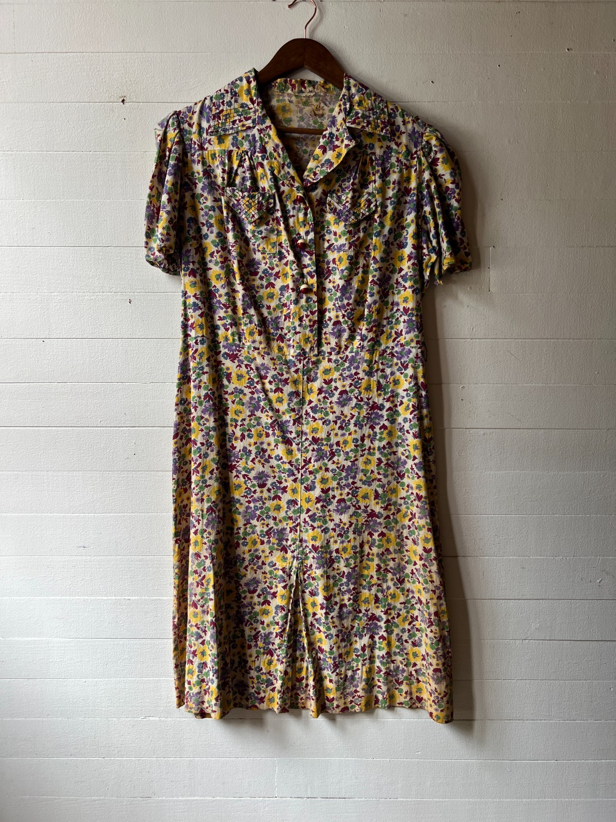 Vintage 1930s Floral Day Dress with chest pockets – 46x44x45 AR FL