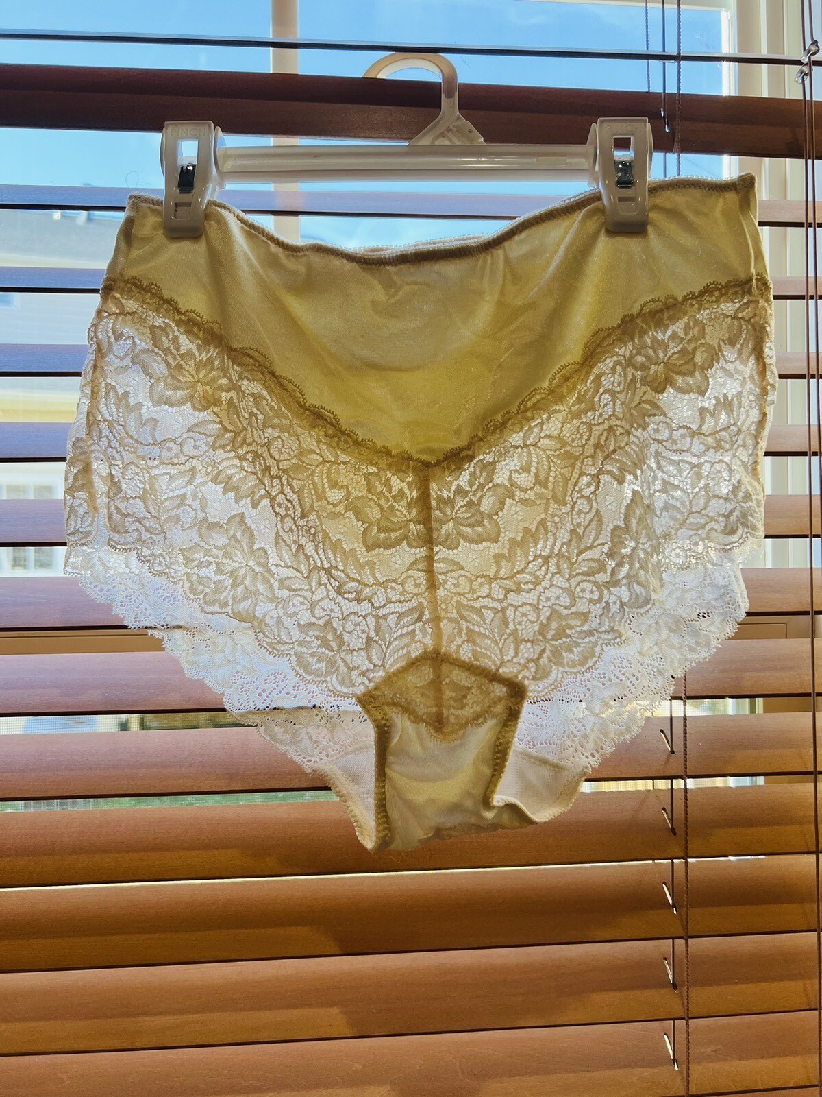 Vtg Granny Panties Breezies Sissy Lingerie Beige Tan Lace Boy Shorts Size 8