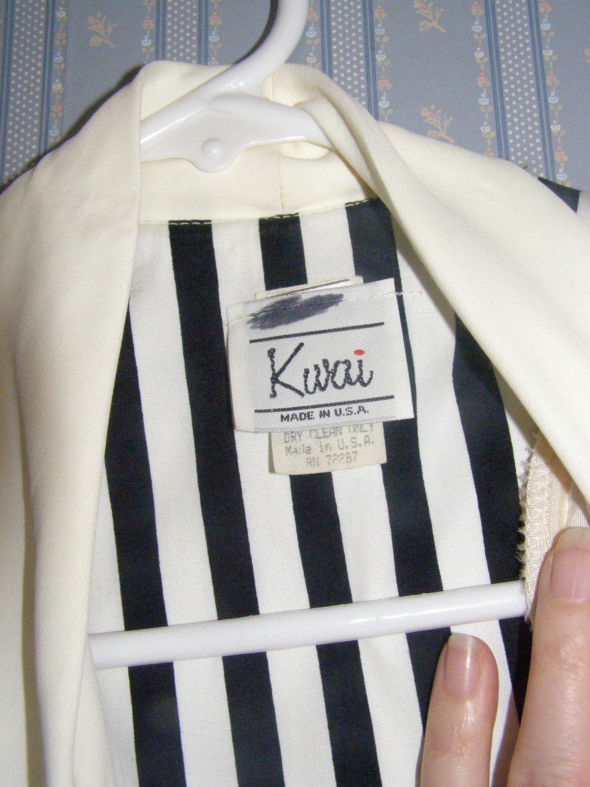 Vintage 90&rsquo;s black & white stripped AVANT GARDE top S M wrap style V-neck KWAI