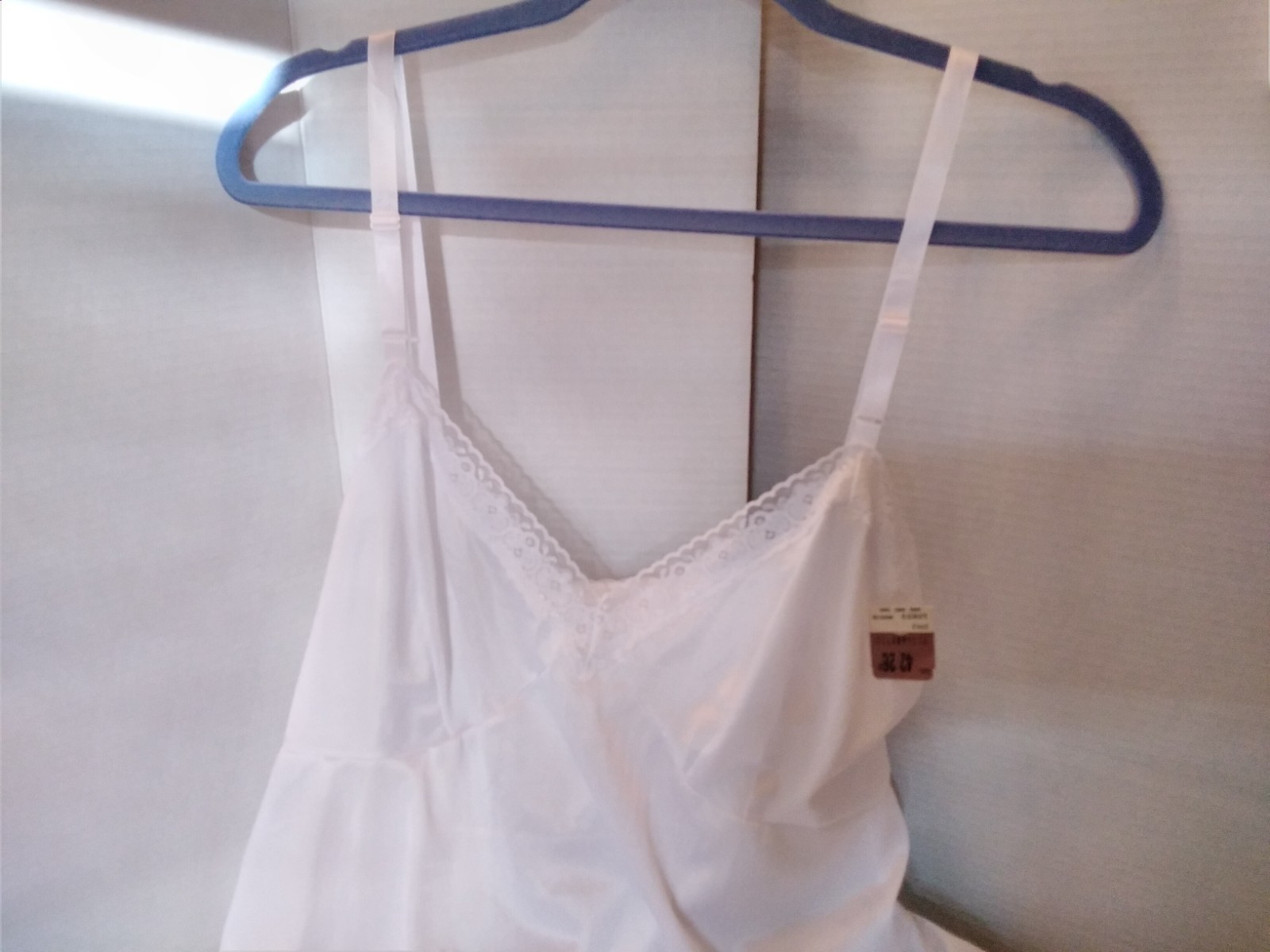 Full Slip 100% Nylon w/Lace Trim Vassarette Silky White SZ 42