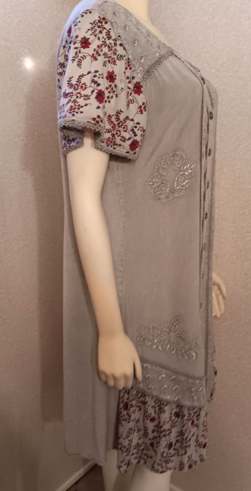 Vtg Coline, Bohemian, Chambray Embroidered Midi Dress, Gray & Cranberry, Lrg