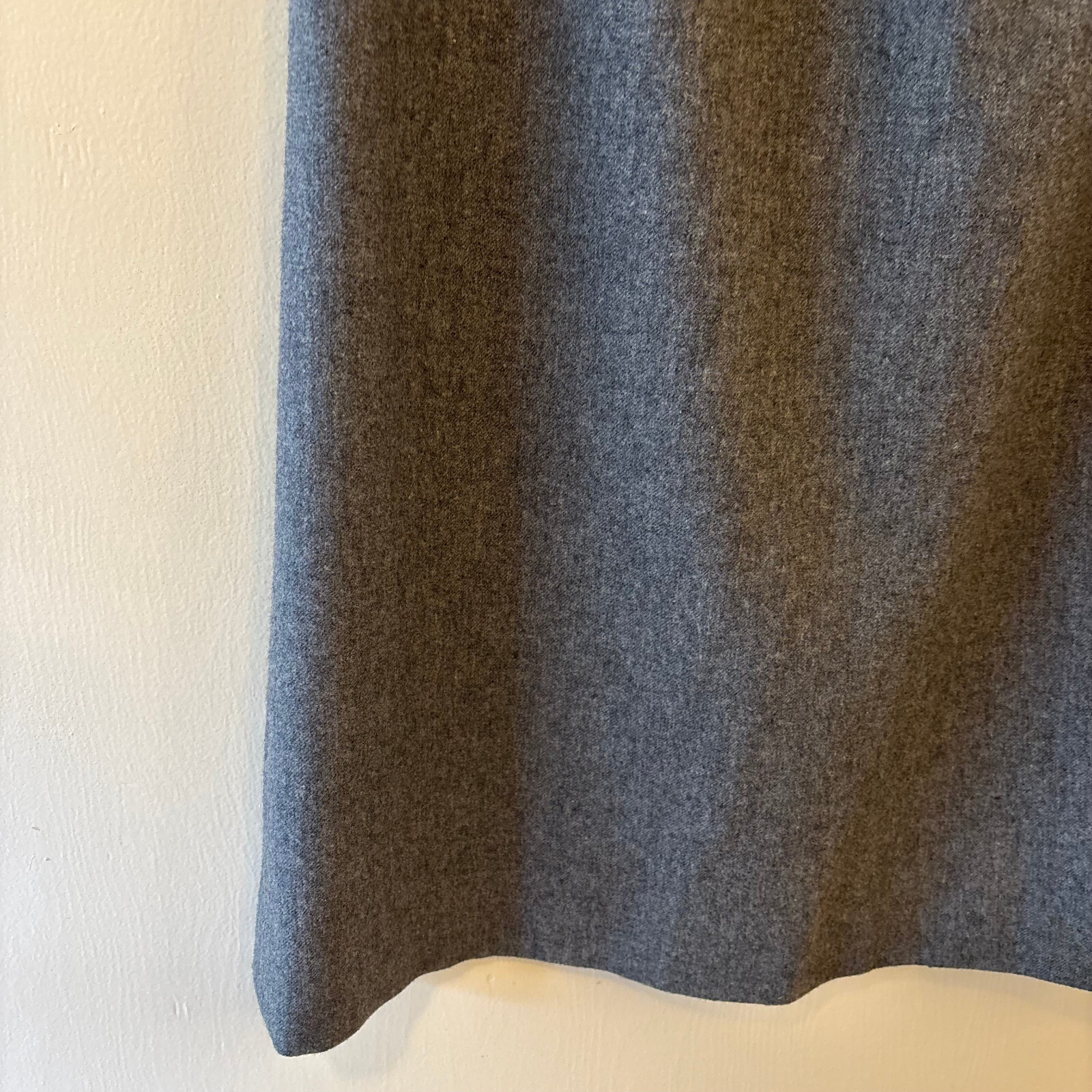 Vintage Pendleton 1990s Size 14 100% Wool Gray Skirt 28 Inches Made in USA Lined