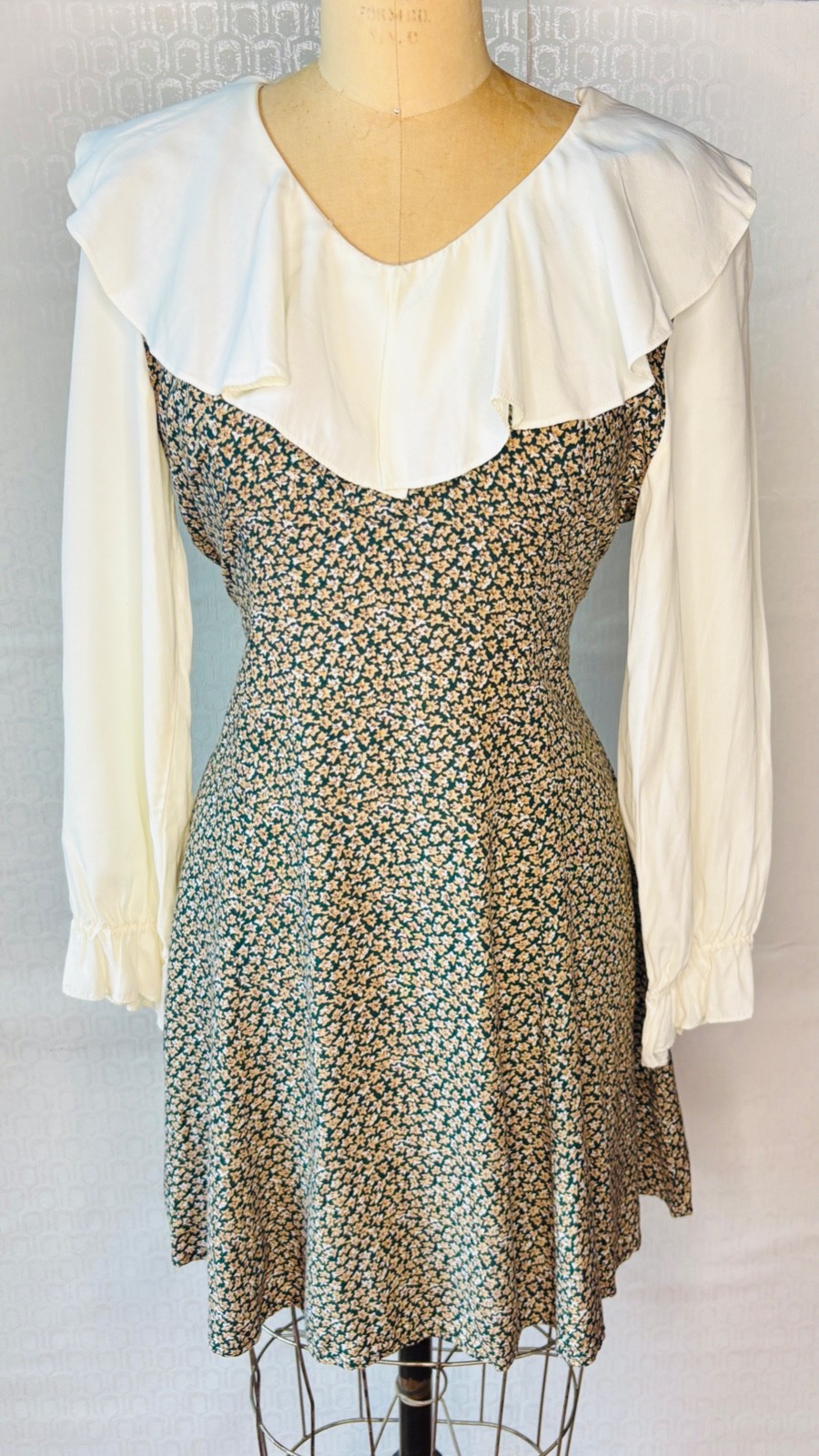 VTG 90&rsquo;S DBY ROMANTIC IVORY&GREEN FLORAL RUFFLE COLLAR TIE BACK GRUNGE DRESS*S/M