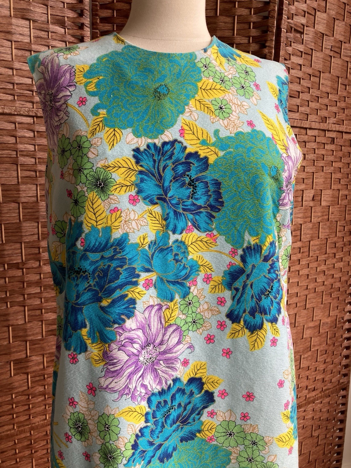 1960s Vibrant Flower Power Shift Dress, Bust 40in