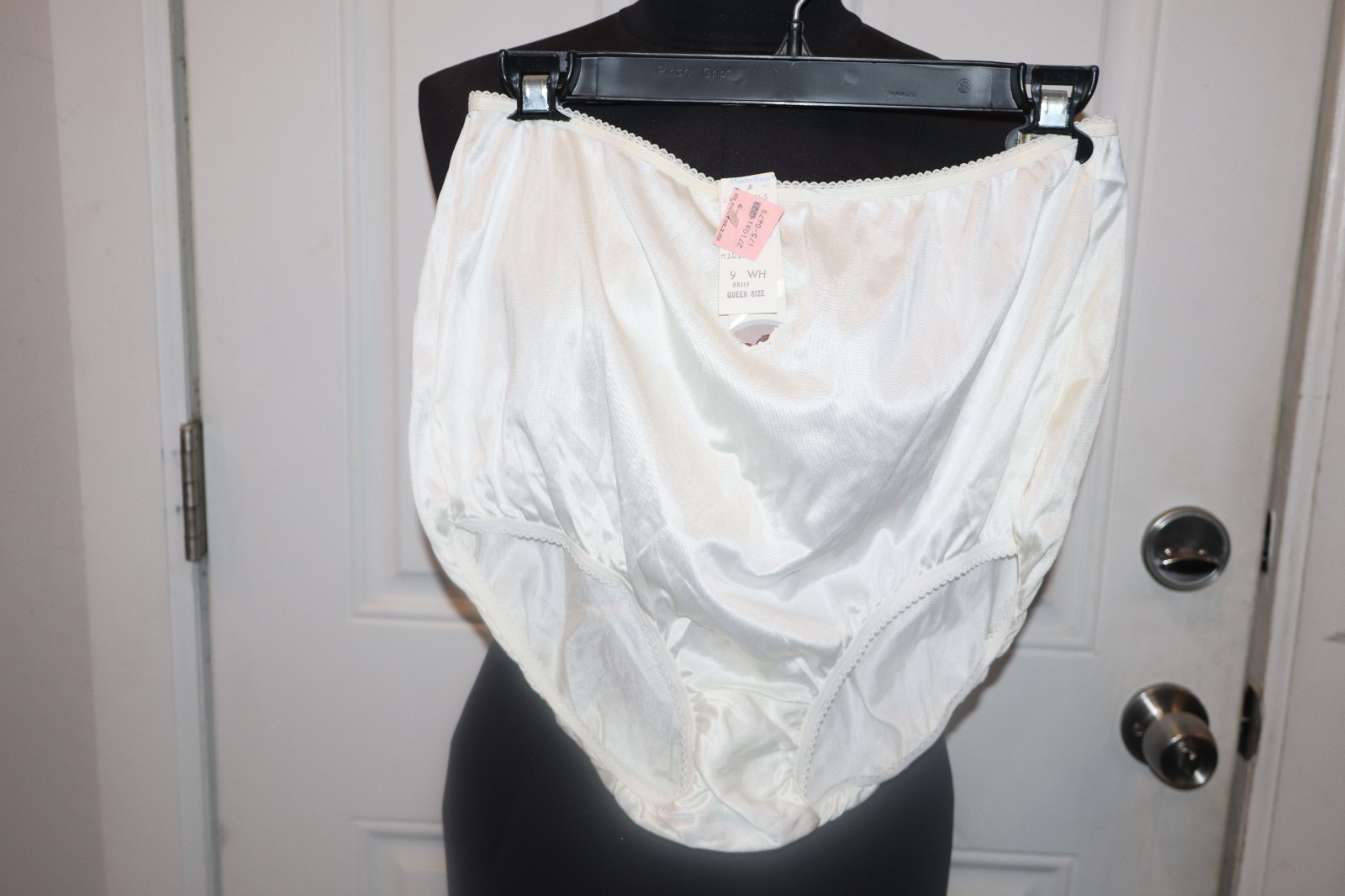 NOS Vintage Maidenform Wise Buys Antron III Nylon Full Brief Queen Size 9