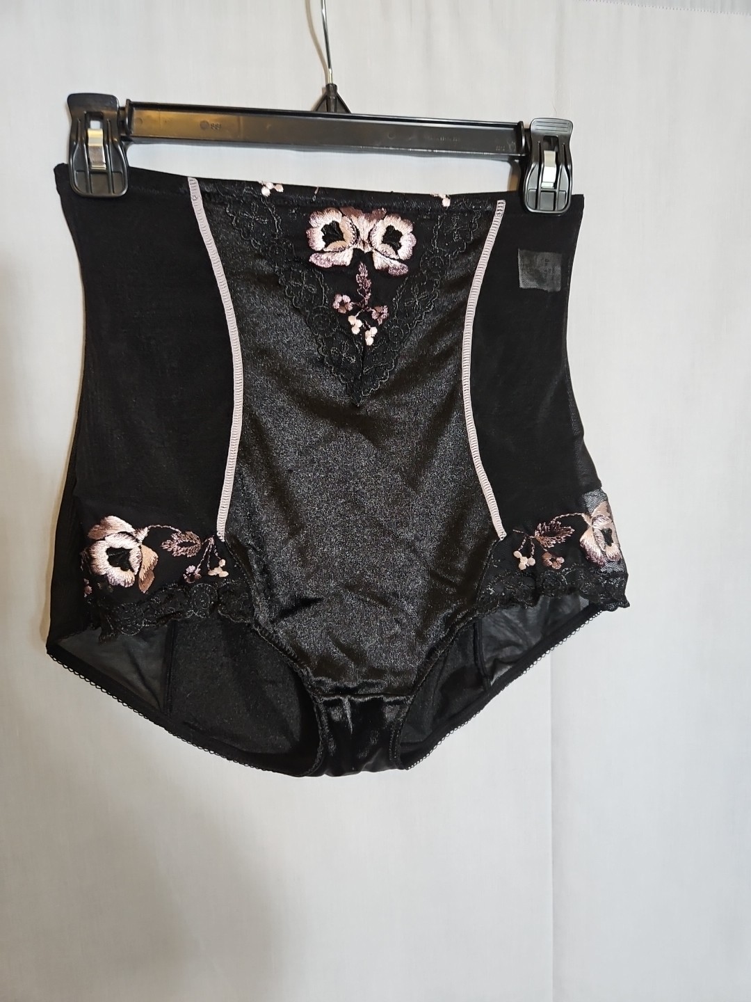 Vtg Angel Love Breezies Small Shaper Brief Nylon Stretch Embroidered