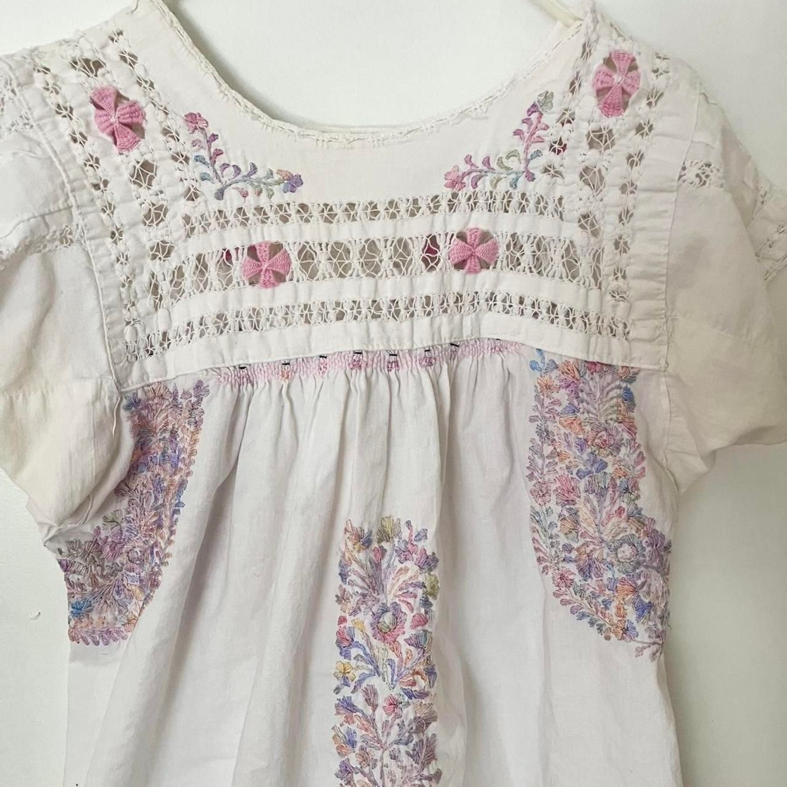 White Oaxacan Blouse Medium Cotton Mexican Embroidered top