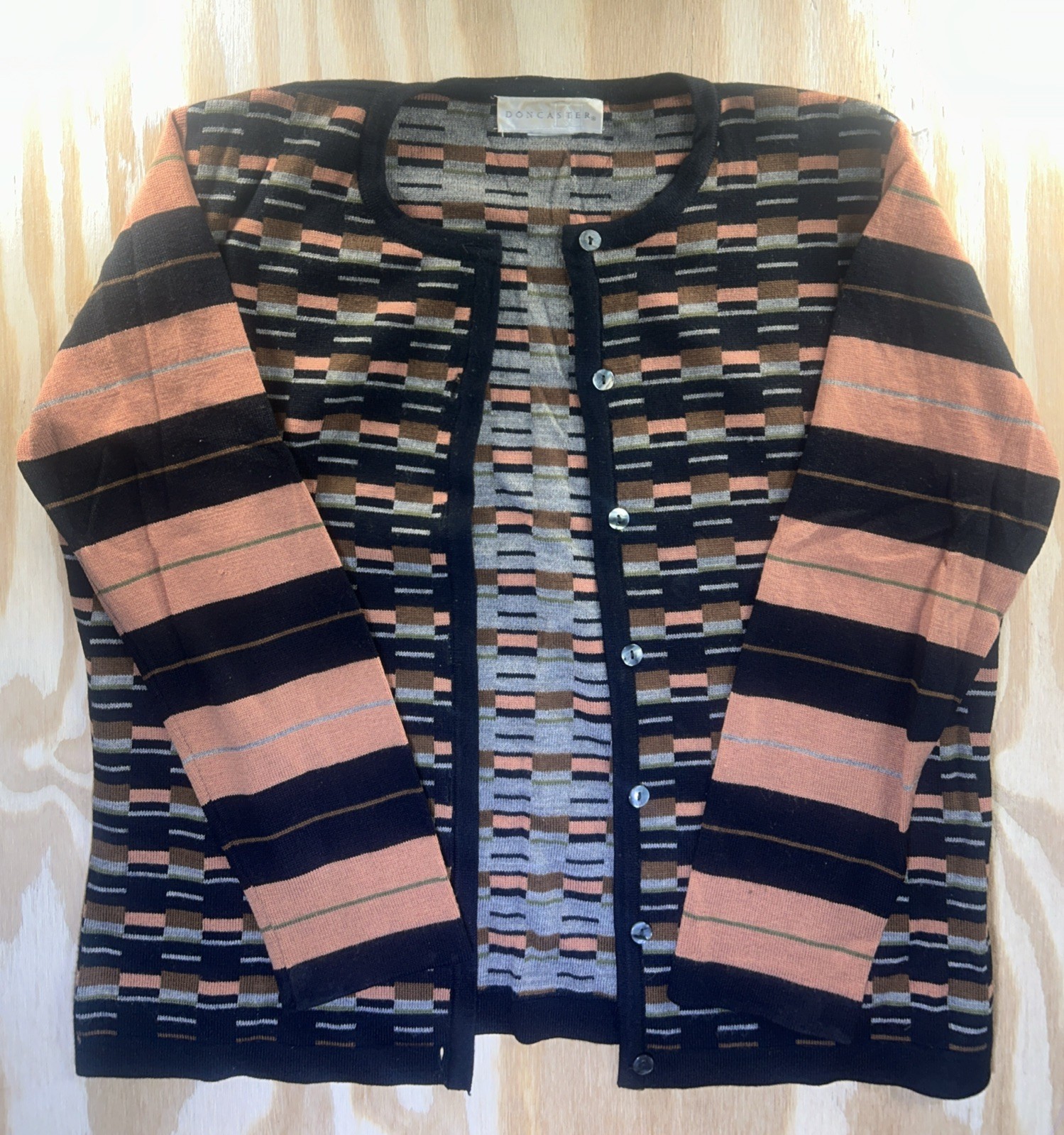 Vintage Doncaster Extrafine Merino Wool Multicolor Long Sleeve Cardigan