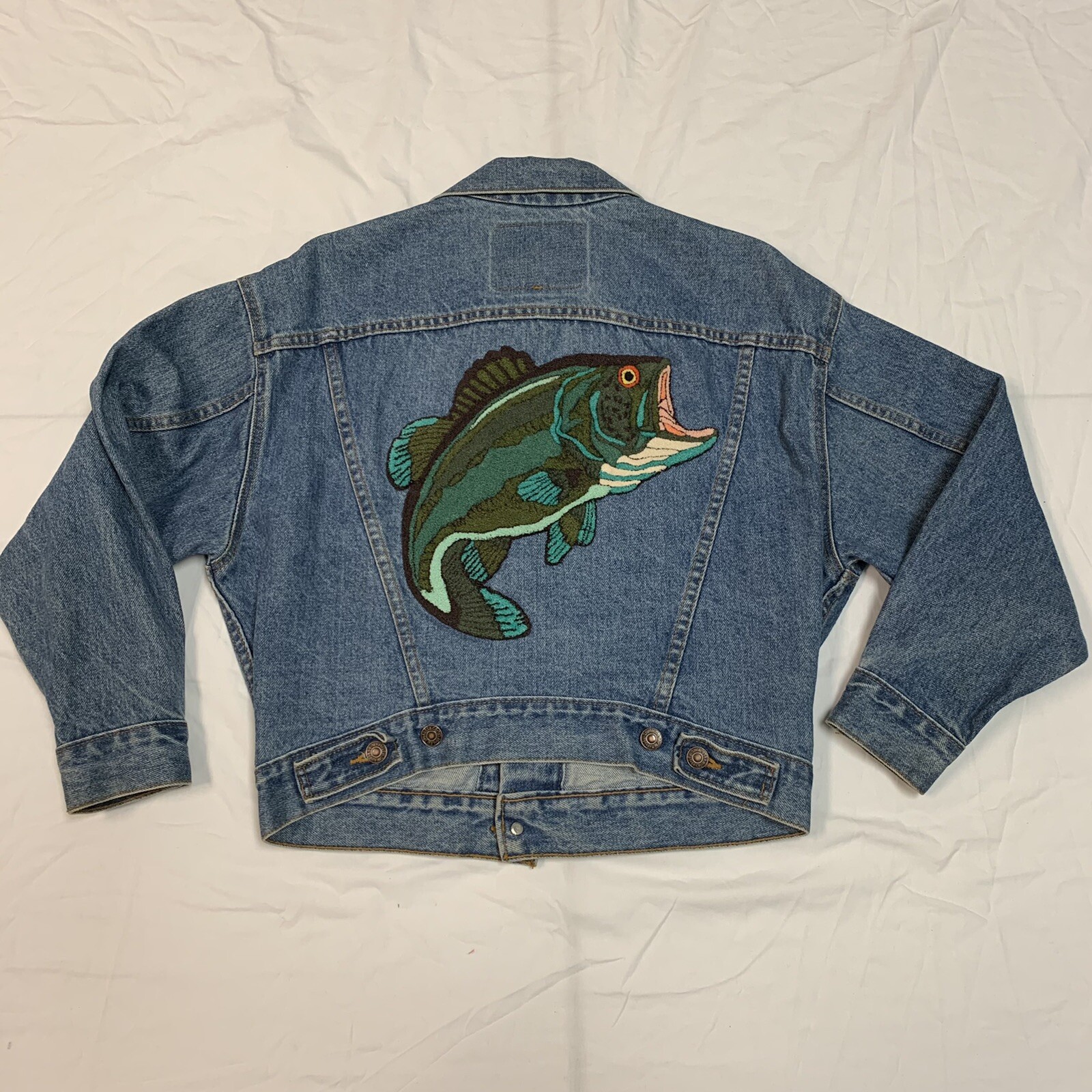 Womens Vintage Levis Denim Jacket Medium 12/14 57598 Embroidered Fish Patch Bass