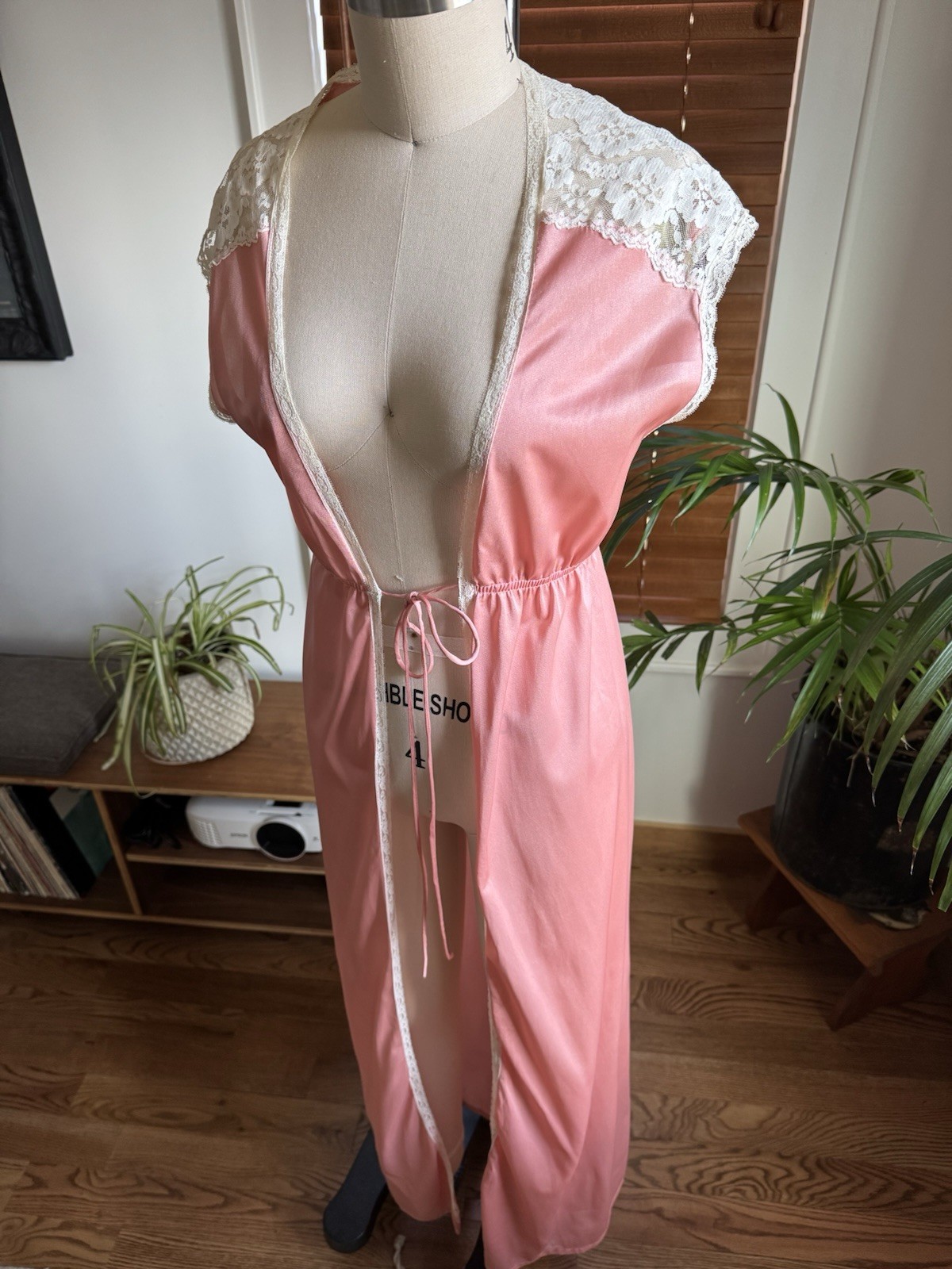 Vtg 60s 70s Lingerie Pink Old Hollywood Glamour Long Open Nightgown Accent Robe