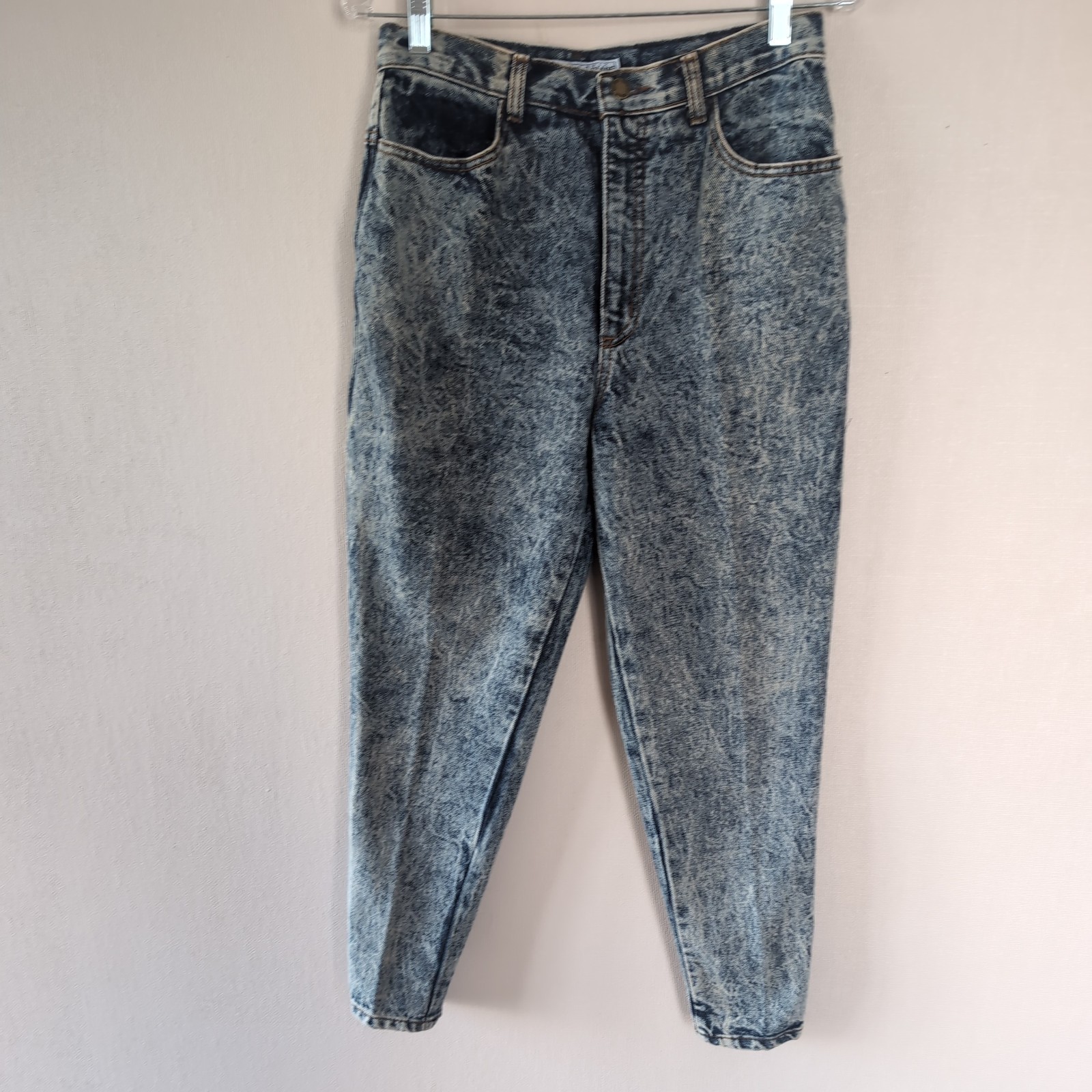 Vintage 80s Mom Jeans 28 Acid Wash High Waisted Tapered Straight Zipper Ankle