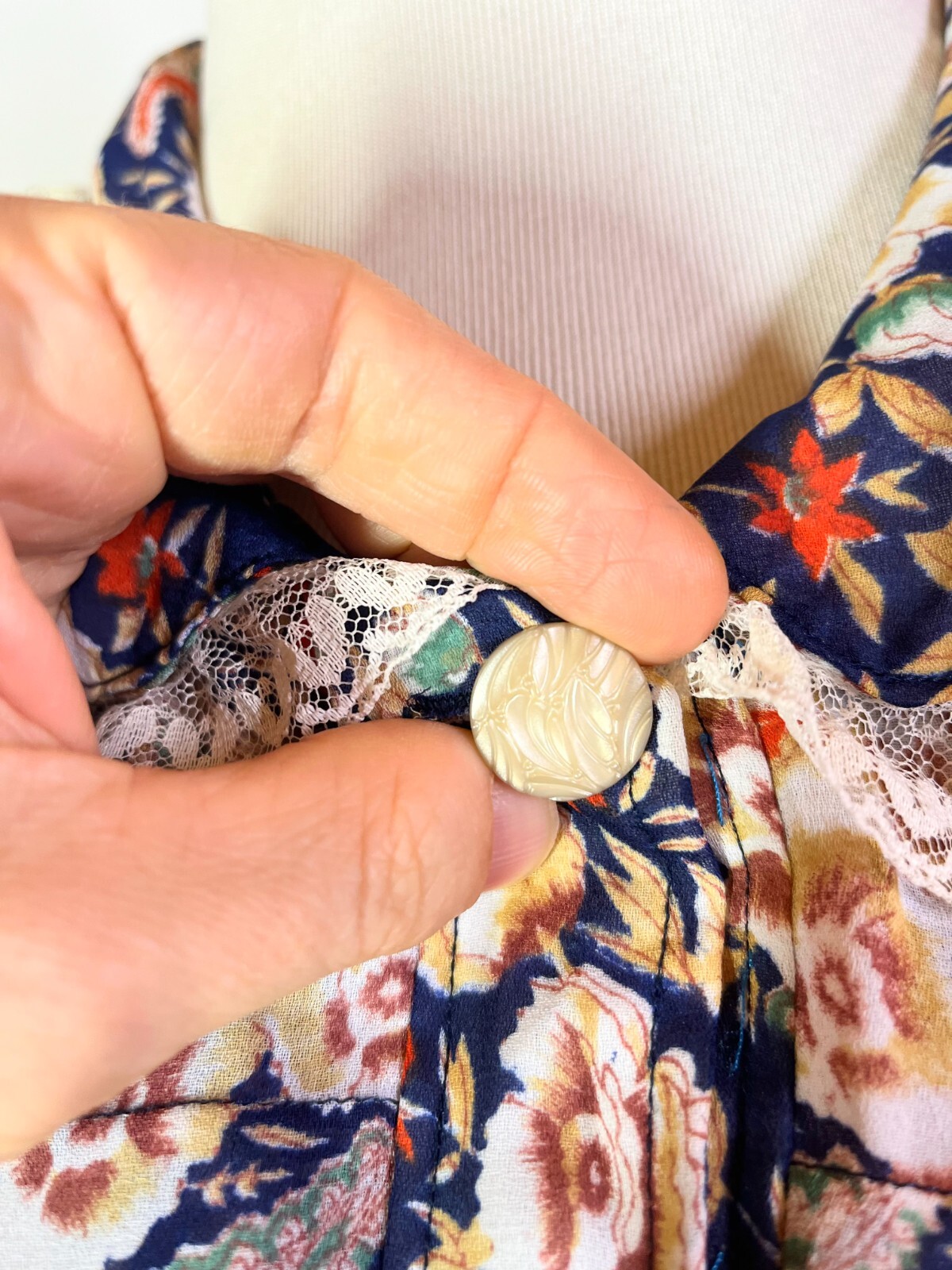 Vintage Unbranded Floral Shirtdress Sheer Lace Collar Fits 10/12