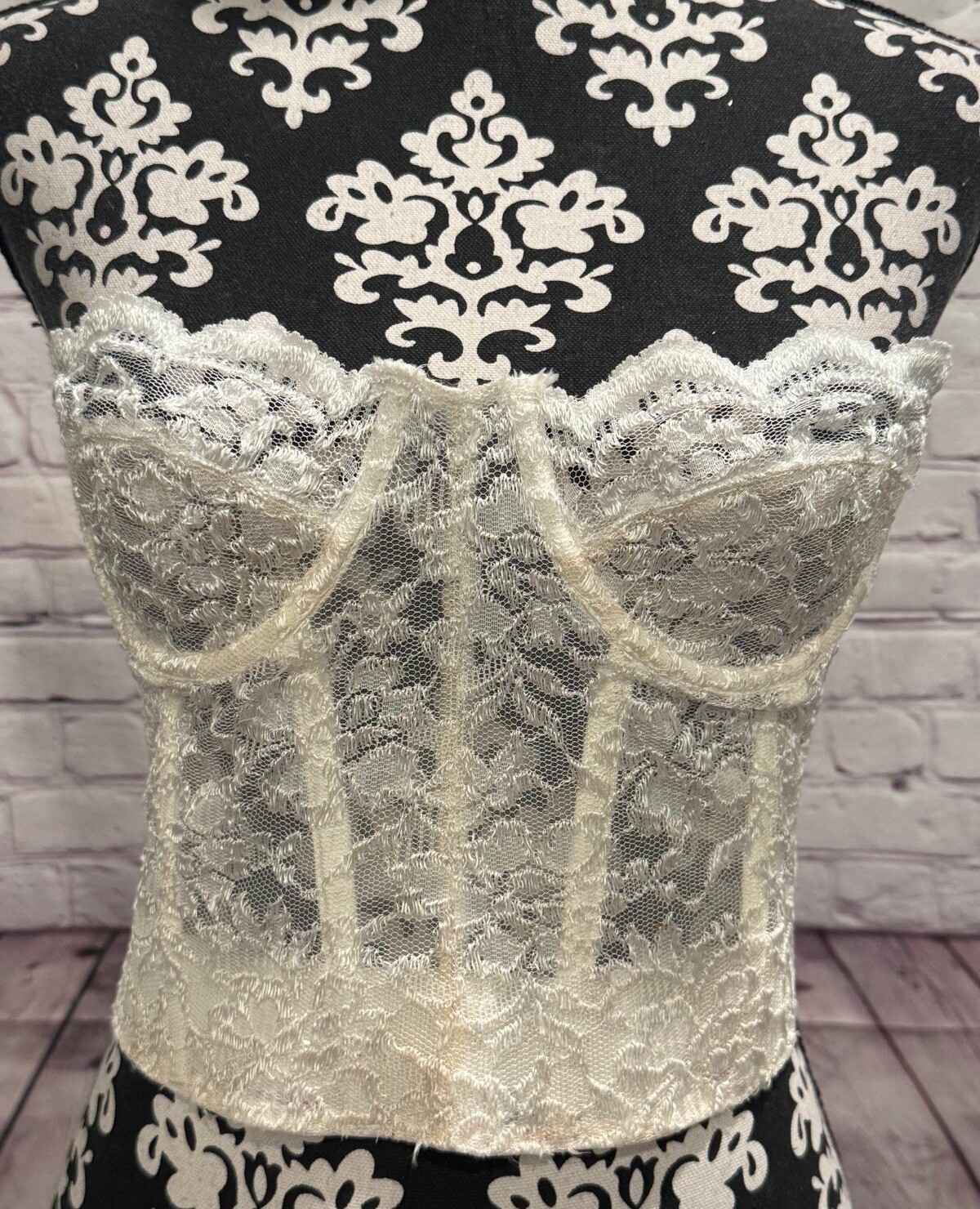VTG 70’s Victoria&rsquo;s Secret Gold Label Women White Lace Wired Low Back Corset 38B