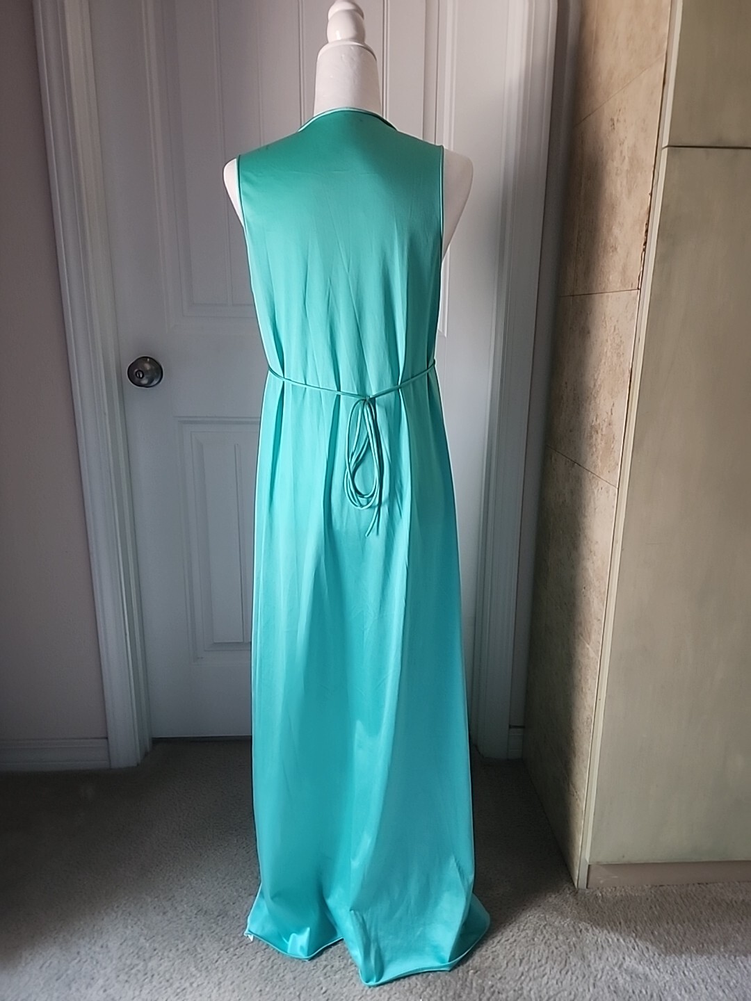 Vintage Vanity Fair Dressing/Night Gown Size 34 Seafoam Green Color 💚 52&Prime; Long