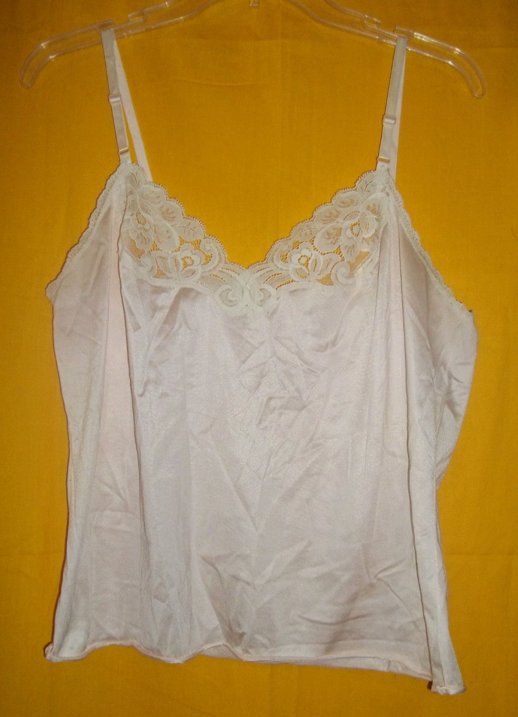 VTG Vanity Fair Pink Lace Piqant Satin Camisole Tank Top Size 38 style 17-764