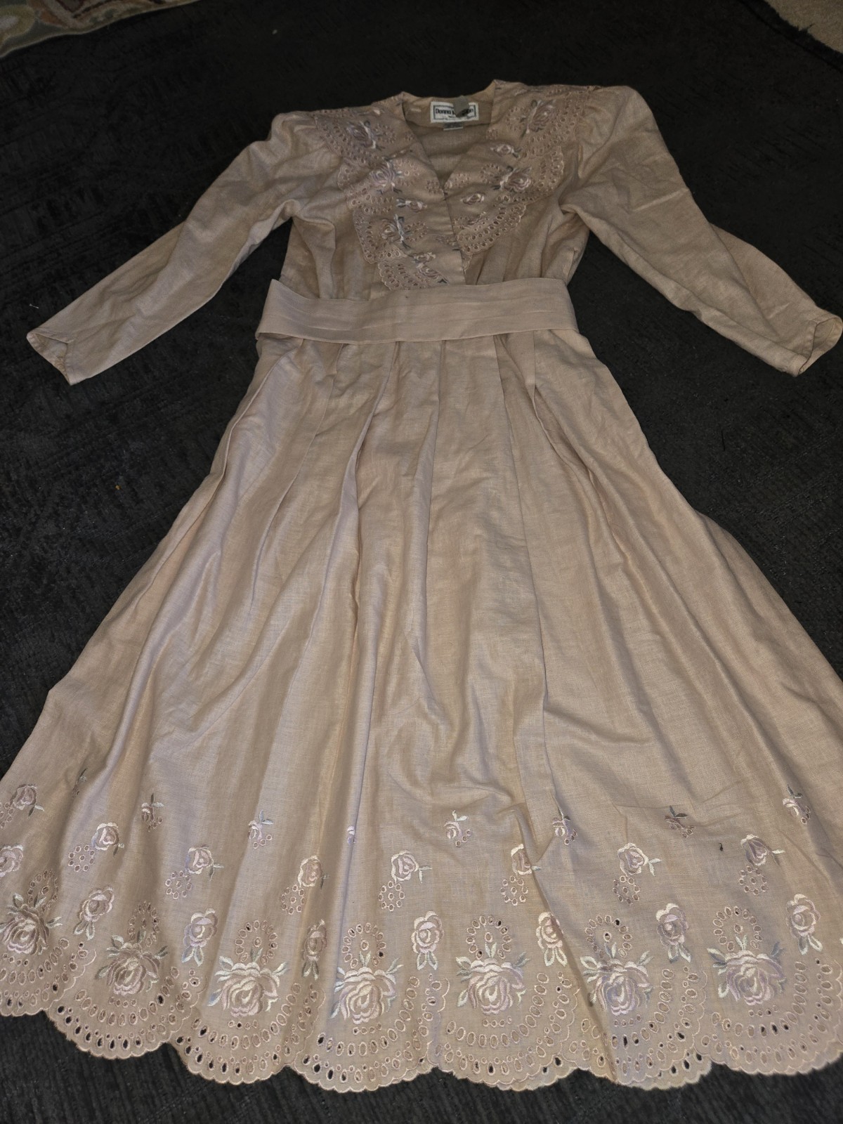 Vintage Donna Morgan Embroidered Pale Pink Romantic Dress With Belt Size 11/12