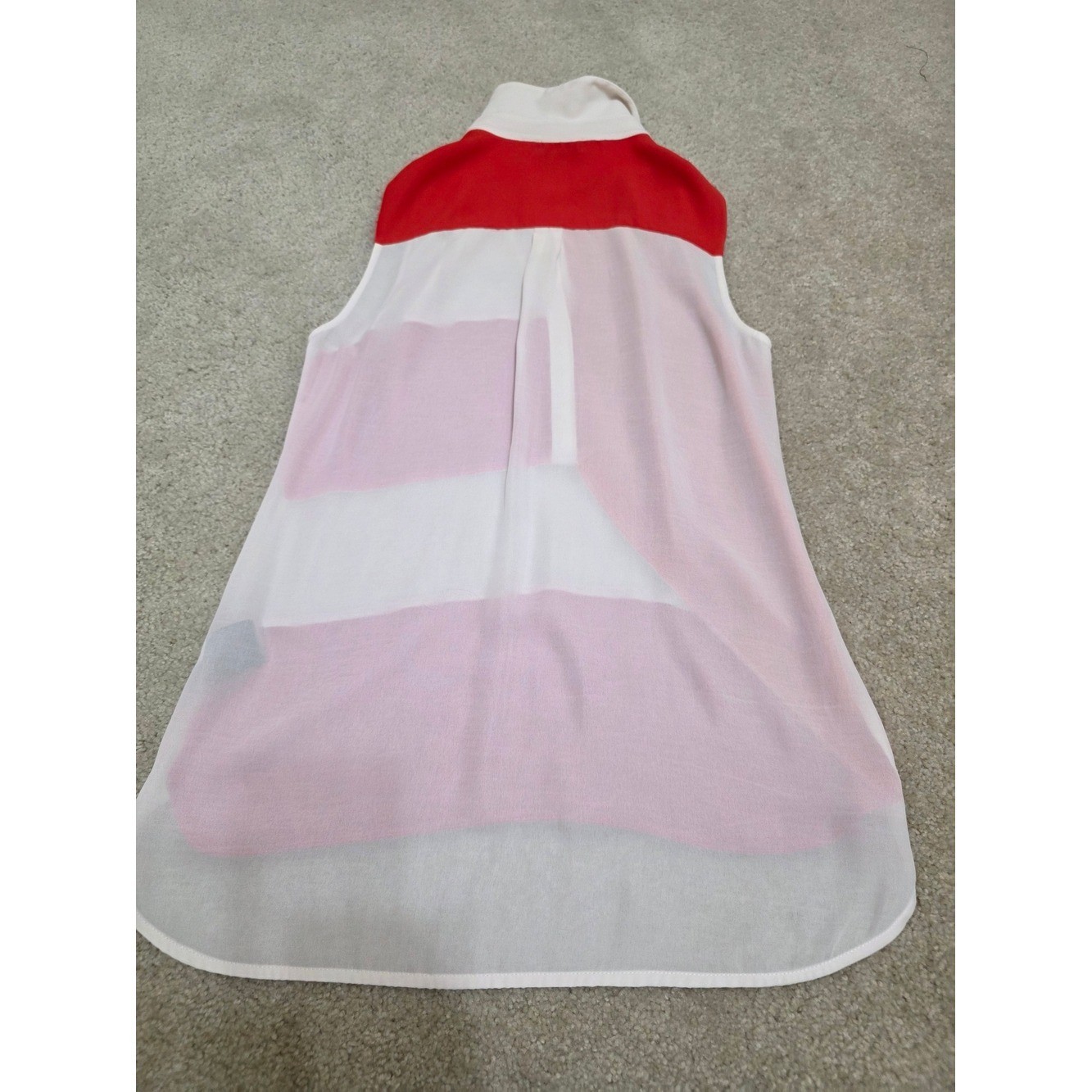 bebe Vintage Colorblock Sleeveless Collared Top – Red, Pink & White Size L