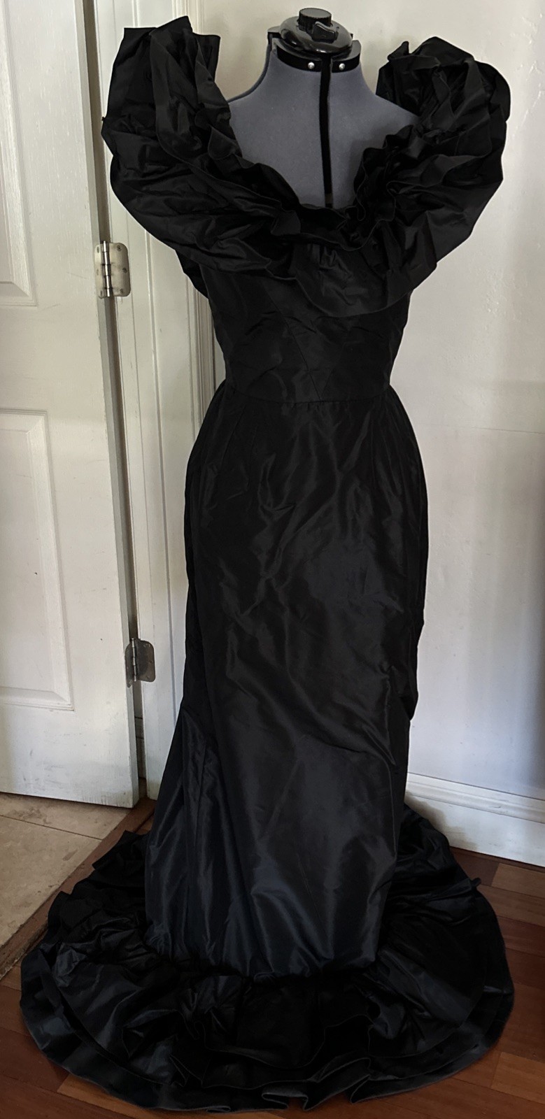 Vintage Esther Munoz San Juan Black Taffeta Couture Evening Gown Puff Collar
