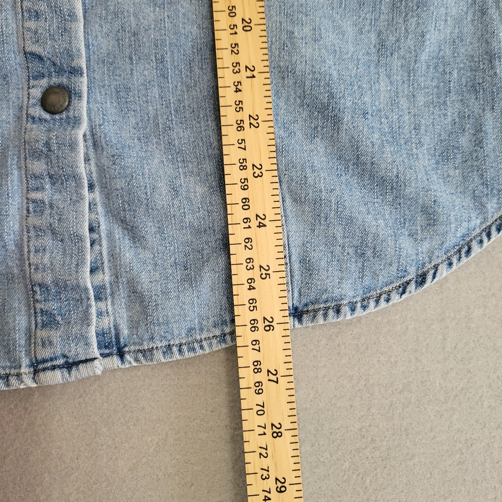 VTG Long Sleeve Snap Front Denim Chambray Shirt Women&rsquo;s L Distressed Hong Kong