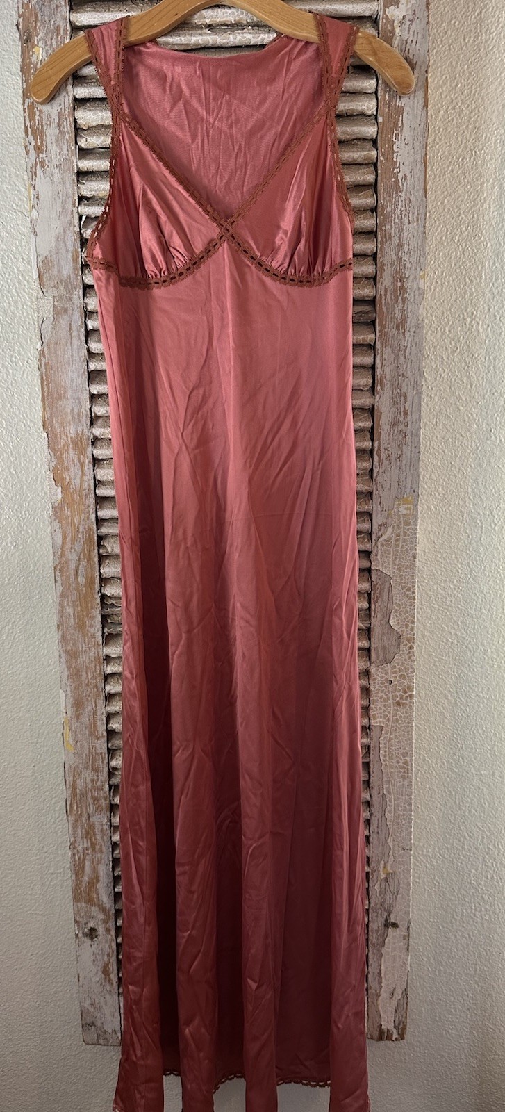 B4 Vintage Vanity Fair Pink Nightgown Nylon Size 32 Small – See Description