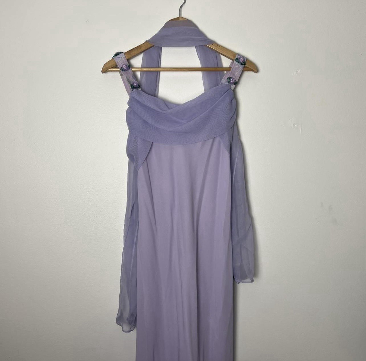 STUNNING VINTAGE Fiesta long purple dress with flower straps with matching shawl