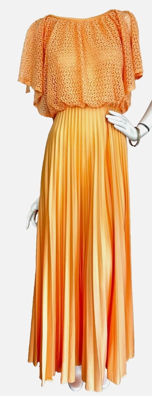 70s JC Penney Cottage Core Maxi Dress Size Small Peach Prairie Ruffle Pleat Lace