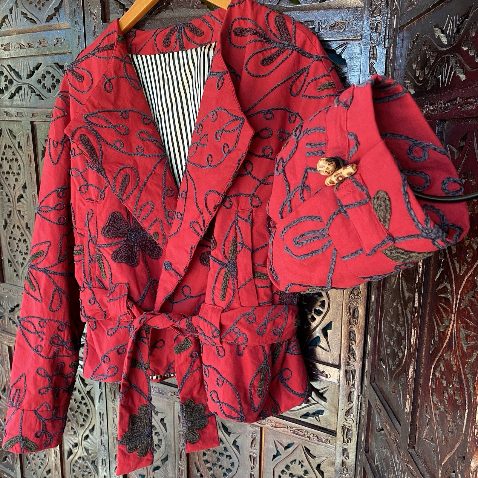Statement Chenille Embroidered Jacket Womens L Artisan Floral Red Tie Waist