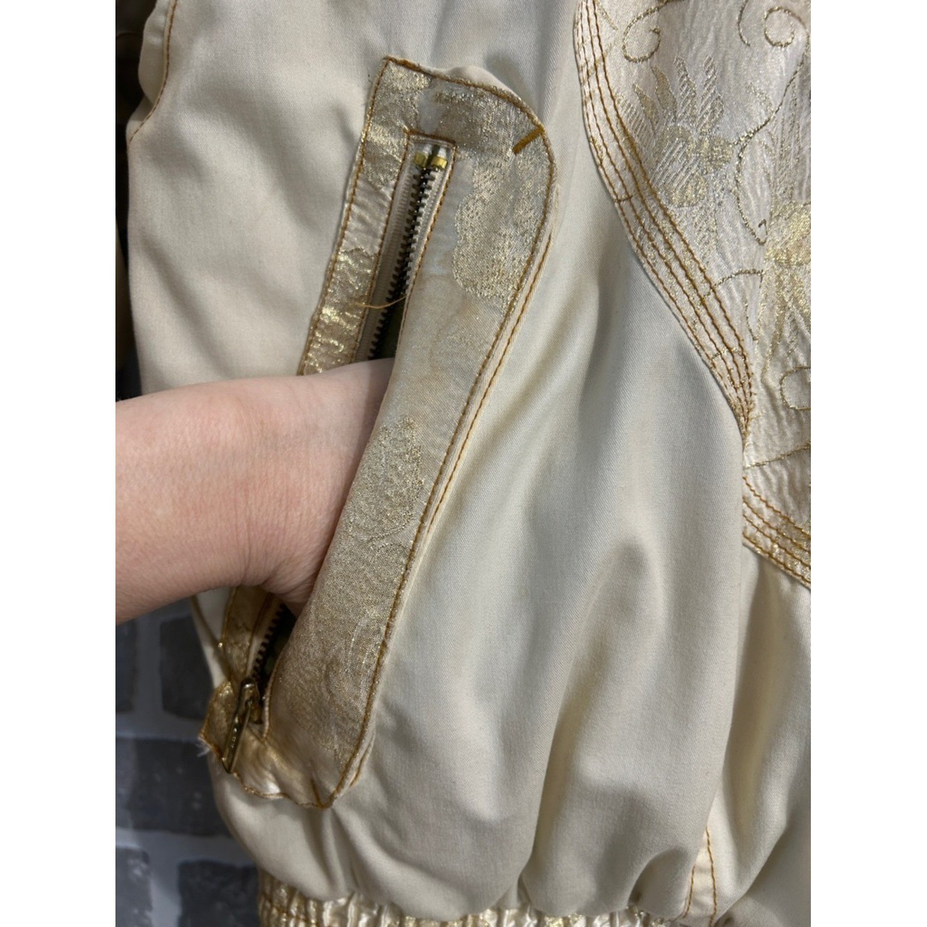 Vintage J. Gallery Puffer Jacket Large Beige Retro Bomber 80s. Rare. Bella