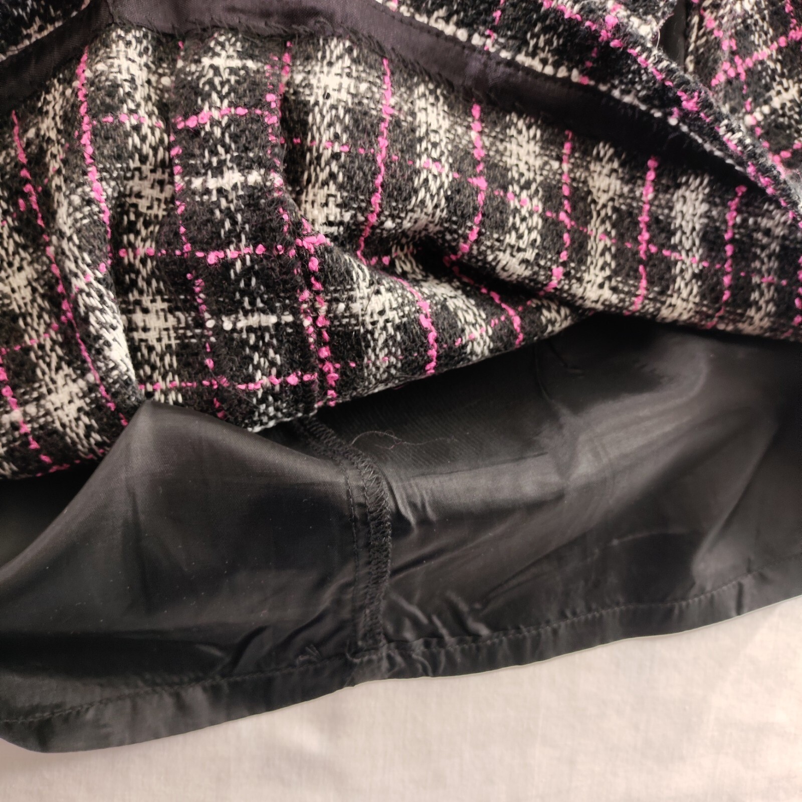 Ann Taylor Poly Wool Blend Skirt, Size 10 90s Pink Black White 28&Prime; Waist