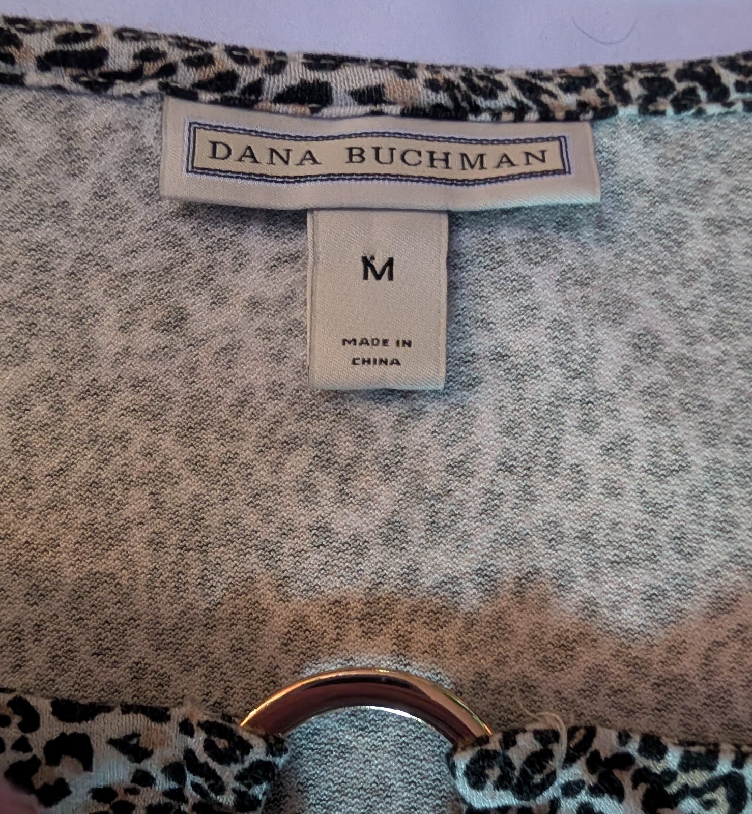 Dana Buchman Vintage Women Sz M Leopard Print V Neck Top Asymmetrical Waist