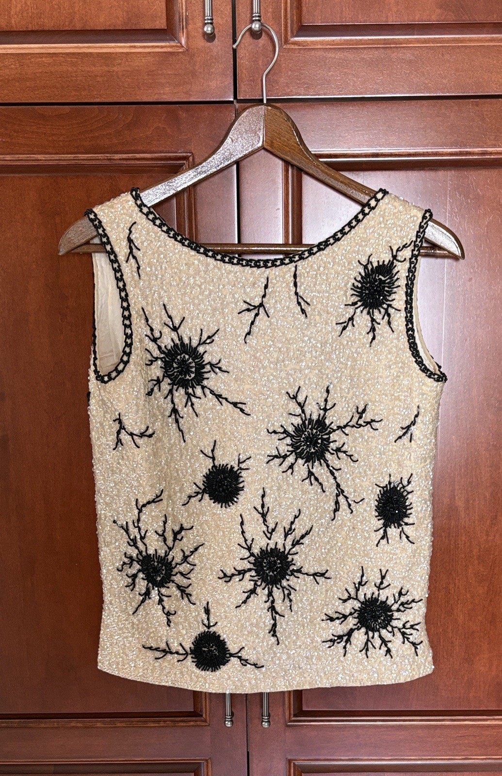 1950s Hand Beaded SequenceTop in Cream and Black. Made in Hong Kong | Large