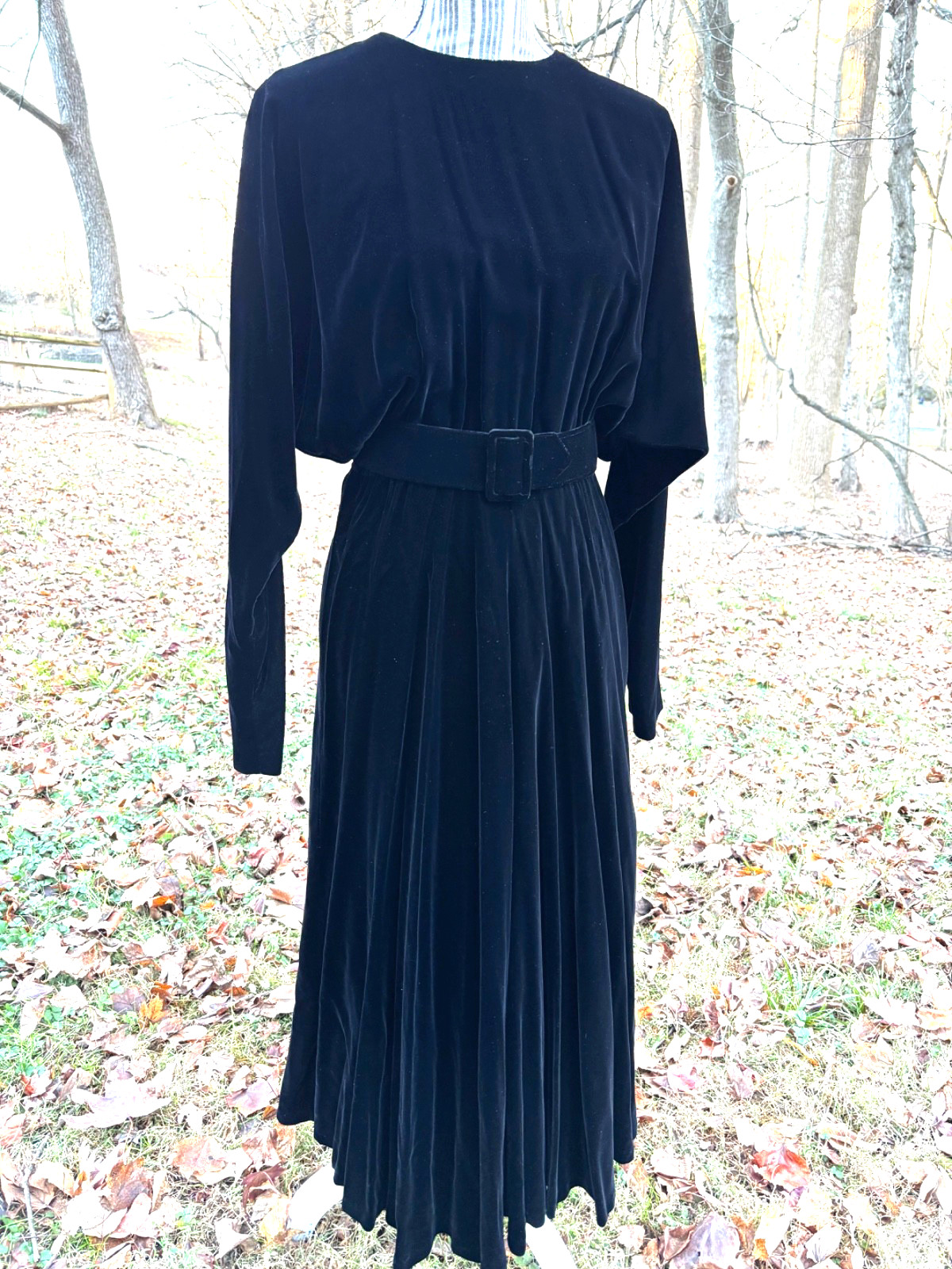 Vtg 80&rsquo;s Lloyd Williams Black Velvet Dress MiUSA Sz 6 – Old Hollywood Gothic