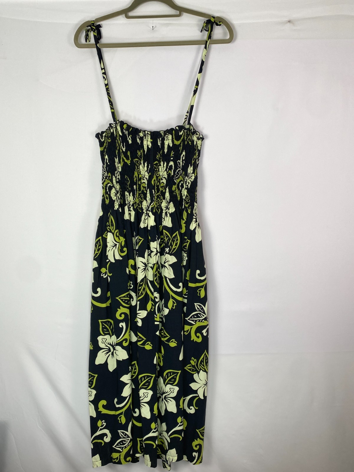 Royal Creations Vintage Hawaiian Spagetti Strap Smocked Milkmaid Floral Dress