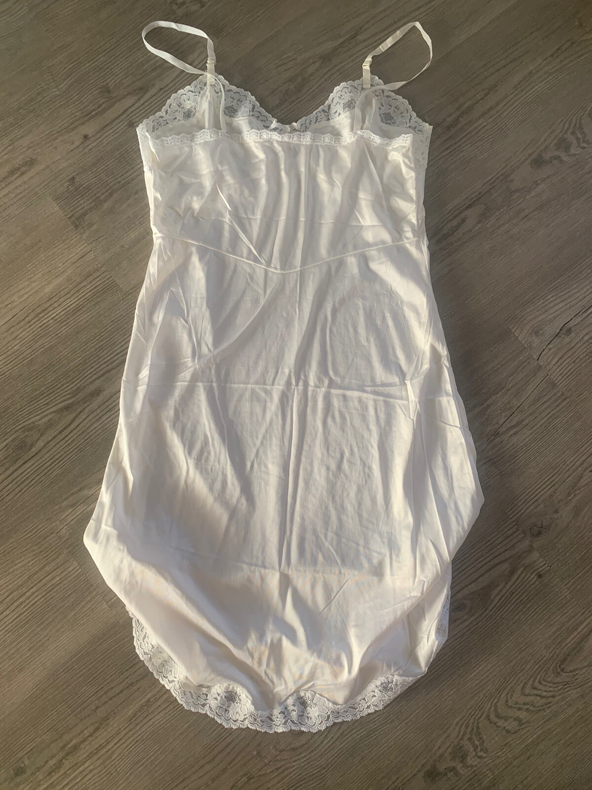Vintage 80s Nylon Lace Full Slip Ivory 34 Small Unbranded Gathered Cups Lovely!