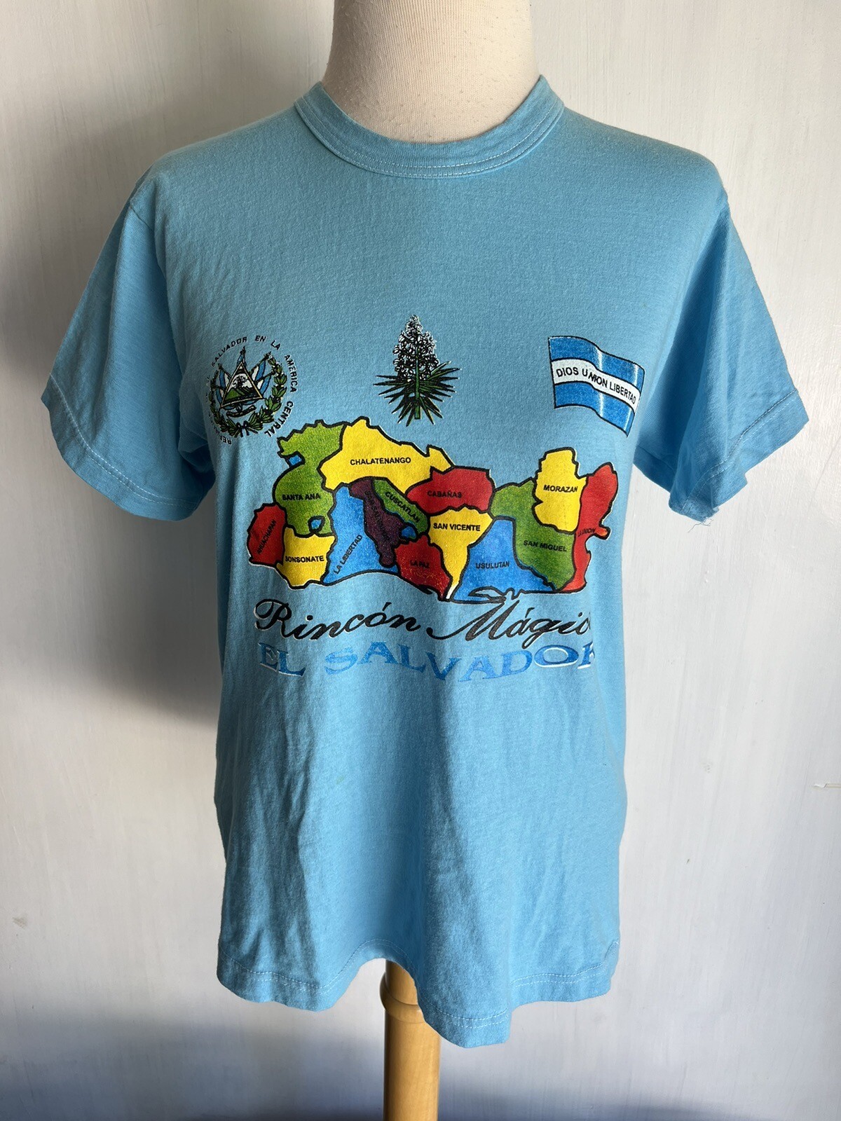 EL SALVADOR Official Women&rsquo;s Vintage 90s « RINCON MAGICO » Tourist T-Shirt Large