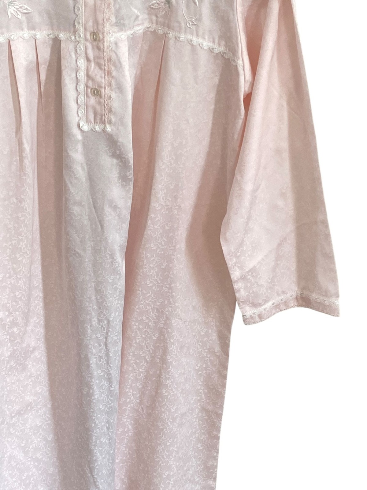 Vtg Womens Pink Embroidered Satin Nightgown Lace Yoke Pleated Long Sleeve Gown