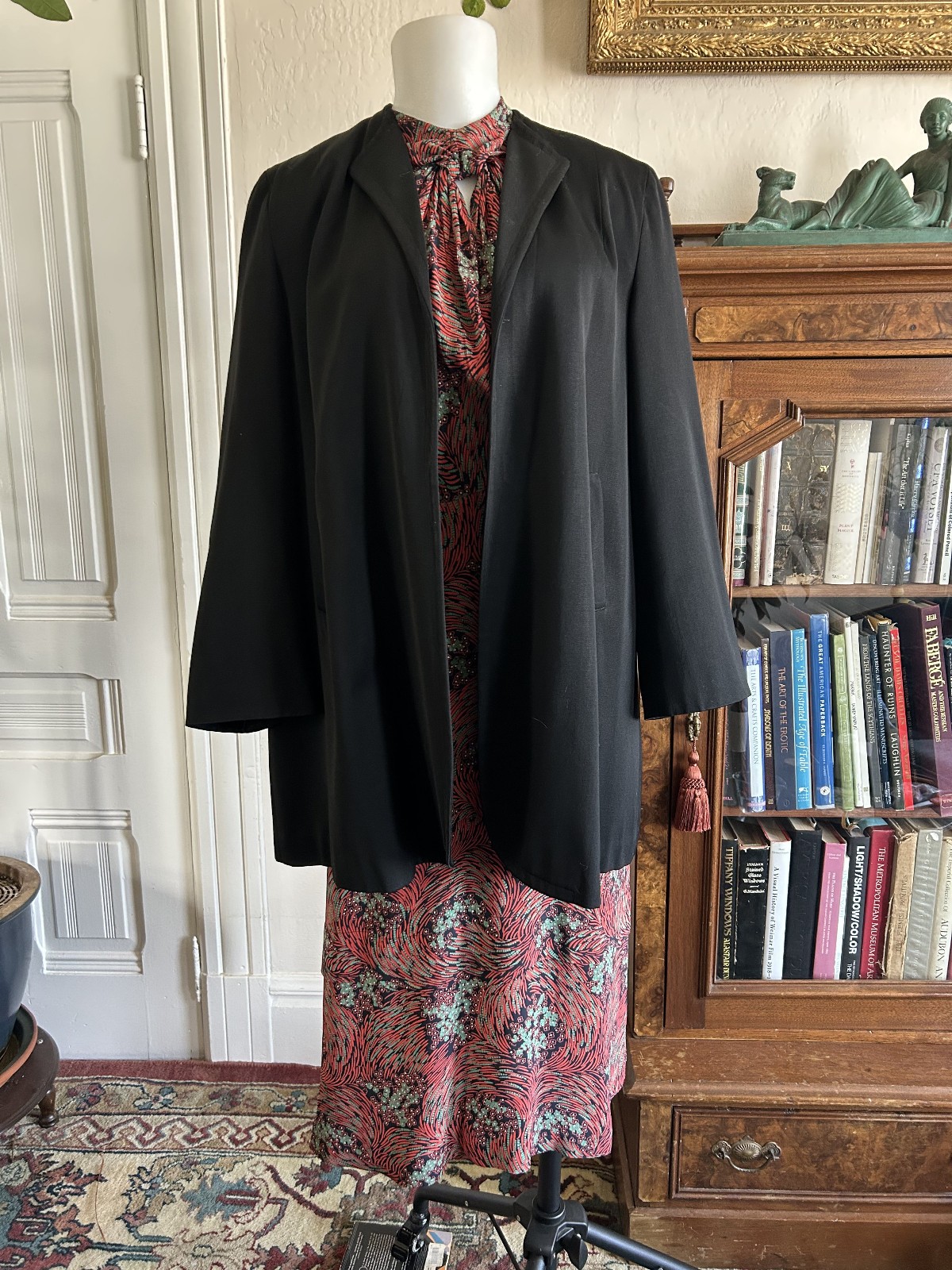 1940s Vintage Black Tailored Swing Coat Jacket Hand Lined Open Front Padded S/M