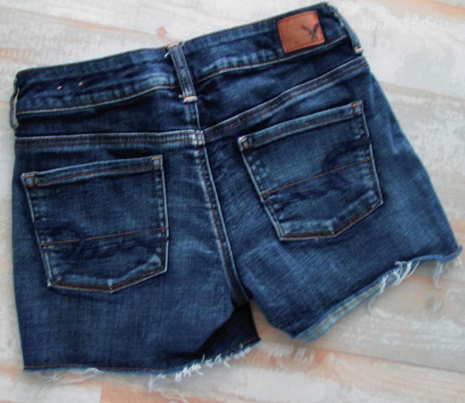 AMERICAN EAGLE SHORTIE SUPER SUPER STRETCH DENIM SHORTS WOMENS SZ 2 FREE SHIP!