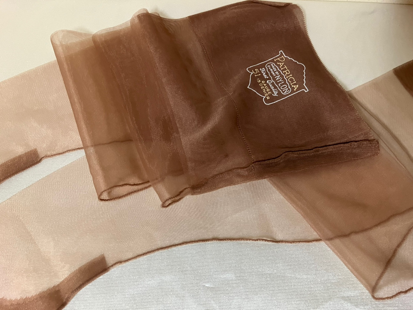 2 Pair 1940 Full Fashioned Flat Knit 15 D 51 G SEAMED Cuban Heel Nylon Stockings