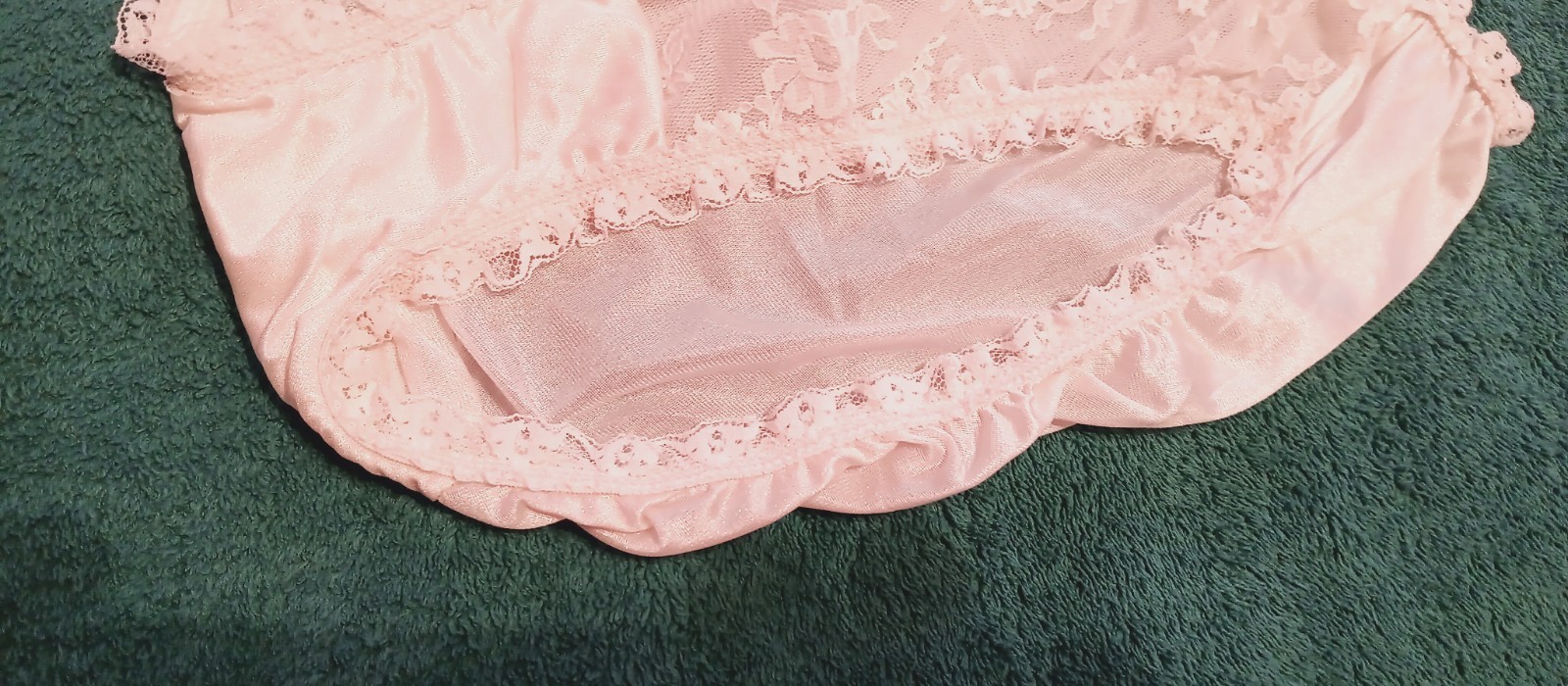 VIVE la DIFFERENCE VINTAGE PANTIES sz 6 HI-CUT L BEIGE SATIN w-LACE NWT #17-16